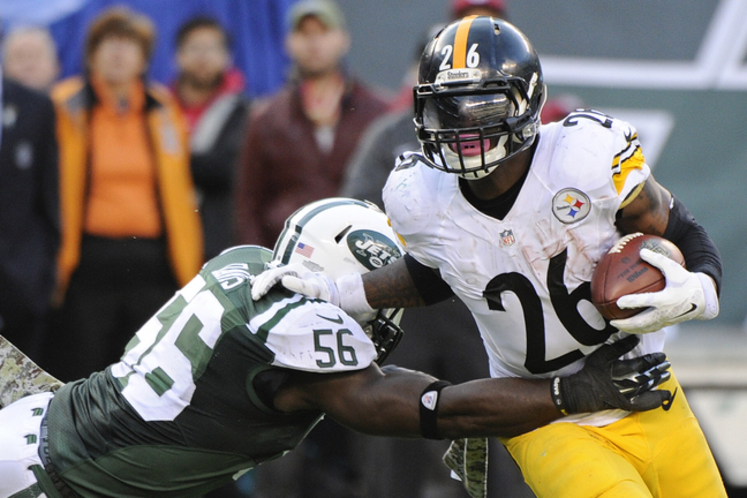 Le'Veon Bell was held to 36 yards on 11 carries. The lack of running meant no play action for Roethlisberger, dooming the offense. Le'Veon Bell was held to 36 yards on 11 carries. The lack of running meant no play action for Roethlisberger, dooming the offense.