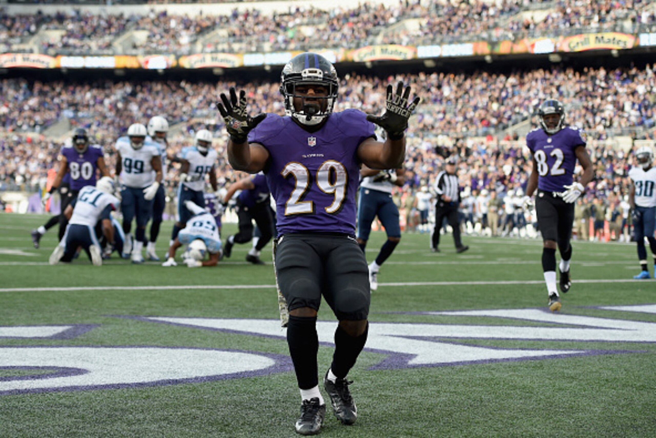 BALTIMORE, MD - NOVEMBER 09: Running back Justin Forsett #29 of the Baltimore Ravens celebrates after scoring a third quarter touchdown against the Tennessee Titans at M&T Bank Stadium on November 9, 2014 in Baltimore, Maryland. (Photo by Patrick Smith/ BALTIMORE, MD - NOVEMBER 09: Running back Justin Forsett #29 of the Baltimore Ravens celebrates after scoring a third quarter touchdown against the Tennessee Titans at M&T Bank Stadium on November 9, 2014 in Baltimore, Maryland. (Photo by Patrick Smith/