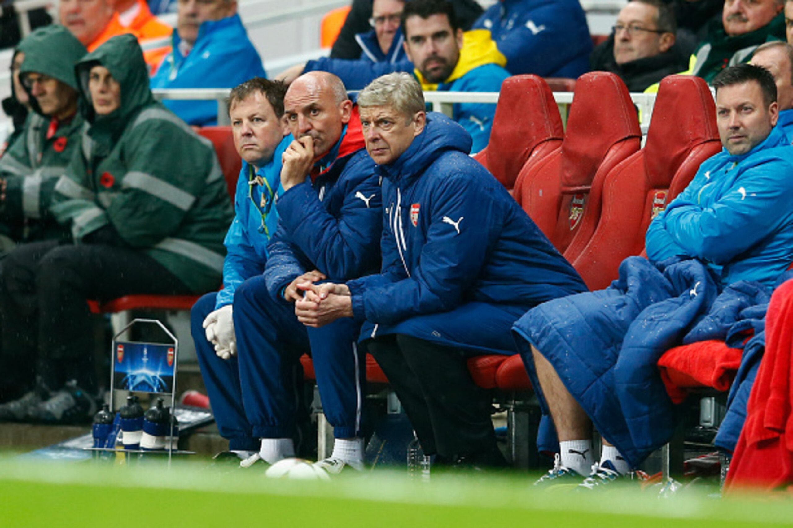 LONDON, ENGLAND - NOVEMBER 04: Arsene Wenger, manager of Arsenal looks on from the bench during the UEFA Champions League Group D match between Arsenal FC and RSC Anderlecht at Emirates Stadium on November 4, 2014 in London, United Kingdom. (Photo by Mi LONDON, ENGLAND - NOVEMBER 04: Arsene Wenger, manager of Arsenal looks on from the bench during the UEFA Champions League Group D match between Arsenal FC and RSC Anderlecht at Emirates Stadium on November 4, 2014 in London, United Kingdom. (Photo by Mi