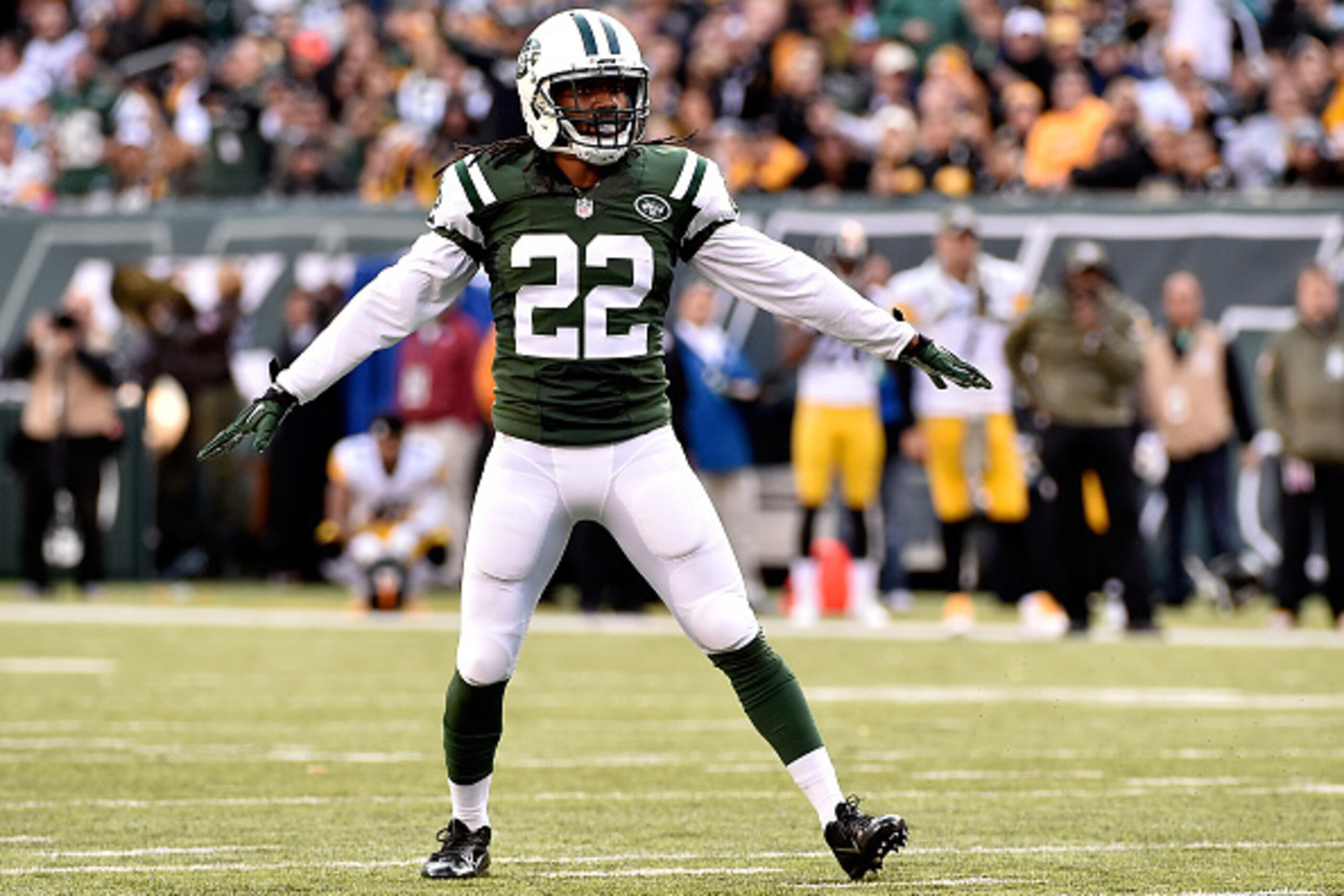 EAST RUTHERFORD, NJ - NOVEMBER 09:  Defensive back Marcus Williams #22 of the New York Jets reacts against the Pittsburgh Steelers during a game at MetLife Stadium on November 9, 2014 in East Rutherford, New Jersey.  (Photo by Al Bello/Getty Images)