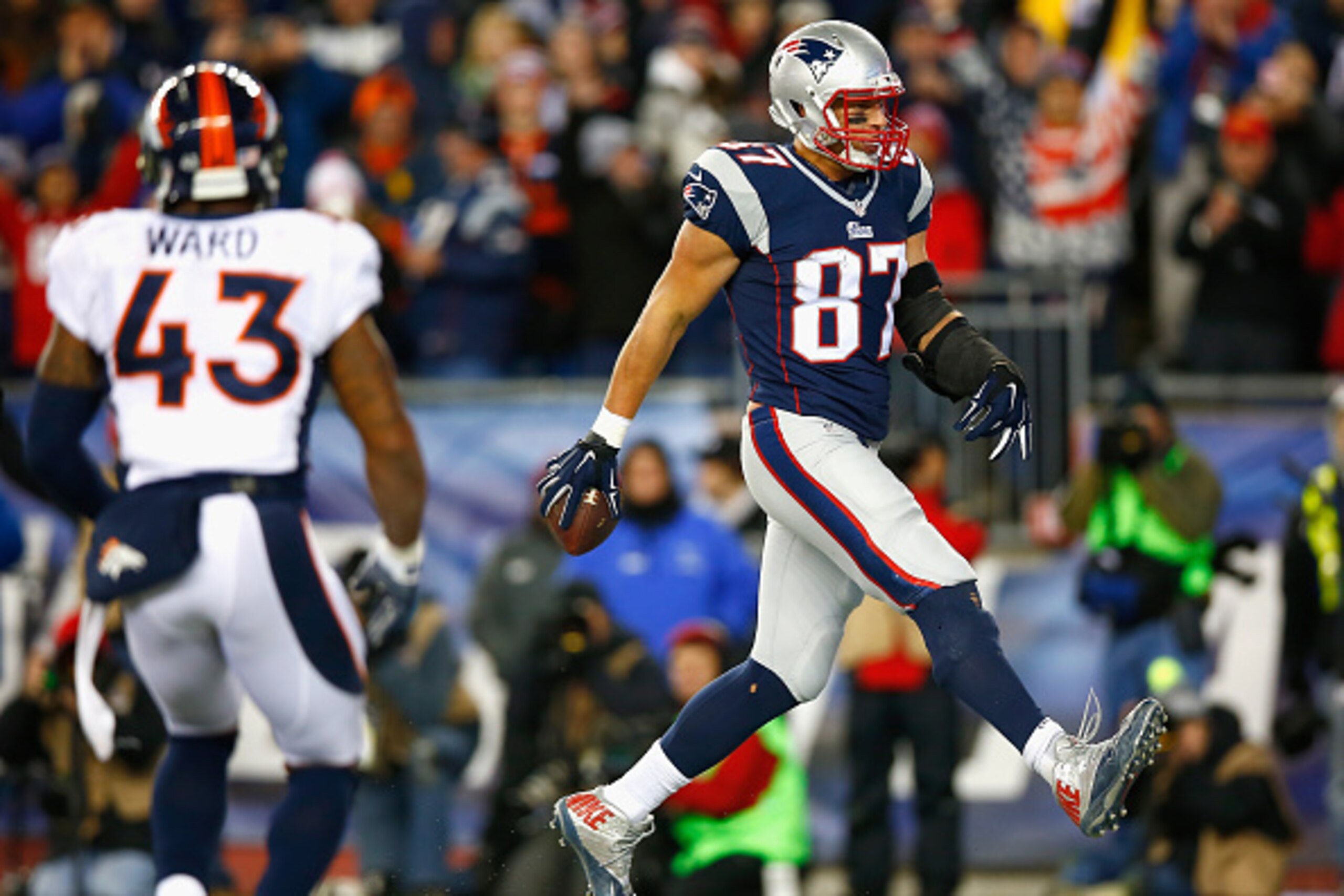FOXBORO, MA - NOVEMBER 02: Rob Gronkowski #87 of the New England Patriots reacts after scoring a touchdown during the fourth quarter against the Denver Broncos at Gillette Stadium on November 2, 2014 in Foxboro, Massachusetts. (Photo by Jared Wickerham/ FOXBORO, MA - NOVEMBER 02: Rob Gronkowski #87 of the New England Patriots reacts after scoring a touchdown during the fourth quarter against the Denver Broncos at Gillette Stadium on November 2, 2014 in Foxboro, Massachusetts. (Photo by Jared Wickerham/