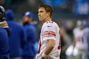 SEATTLE, WA - NOVEMBER 09:  Quarterback Eli Manning #10 of the New York Giants watches the clock run down with under two minutes to go in the game against the Seattle Seahawks at CenturyLink Field on November 9, 2014 in Seattle, Washington. The Seahawks d
