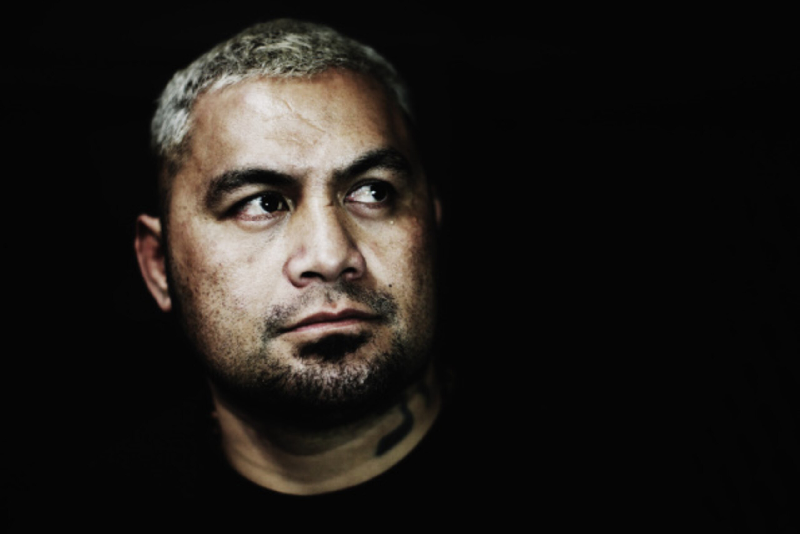 AUCKLAND, NEW ZEALAND - SEPTEMBER 03:  (EDITORS NOTE: This image has been desaturated.) Mark Hunt poses during the UFC Fight Night media session at SKY TV Gym on September 3, 2014 in Auckland, New Zealand.  (Photo by Hannah Peters/Getty Images)