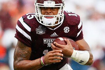 STARKVILLE, MS - OCTOBER 11:  Dak Prescott #15 of the Mississippi State Bulldogs against the Auburn Tigers at Davis Wade Stadium on October 11, 2014 in Starkville, Mississippi.  (Photo by Kevin C. Cox/Getty Images)
