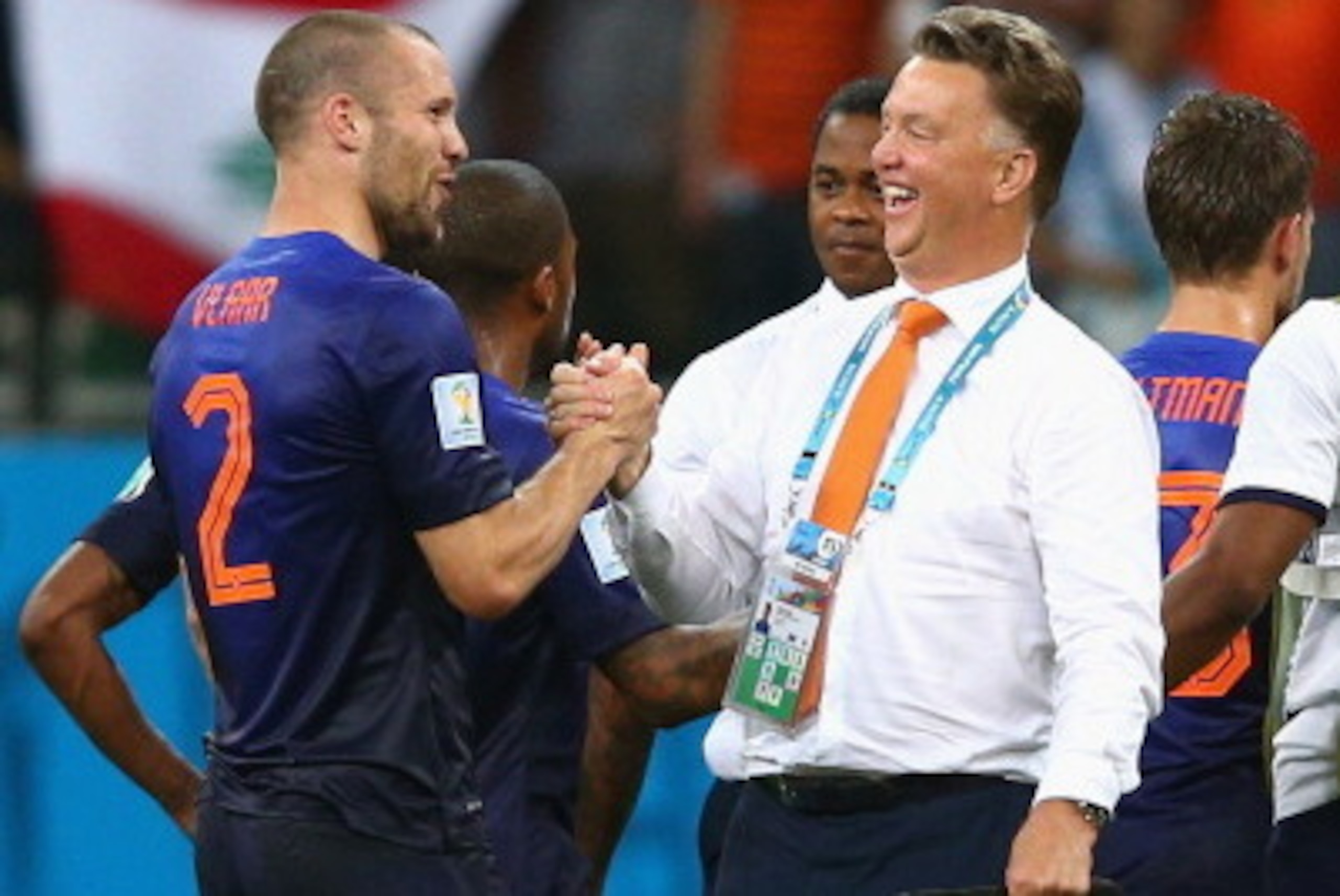 SALVADOR, BRAZIL - JUNE 13: Ron Vlaar and head coach Louis van Gaal of the Netherlands celebrate victory after the 2014 FIFA World Cup Brazil Group B match between Spain and Netherlands at Arena Fonte Nova on June 13, 2014 in Salvador, Brazil. (Photo by SALVADOR, BRAZIL - JUNE 13: Ron Vlaar and head coach Louis van Gaal of the Netherlands celebrate victory after the 2014 FIFA World Cup Brazil Group B match between Spain and Netherlands at Arena Fonte Nova on June 13, 2014 in Salvador, Brazil. (Photo by