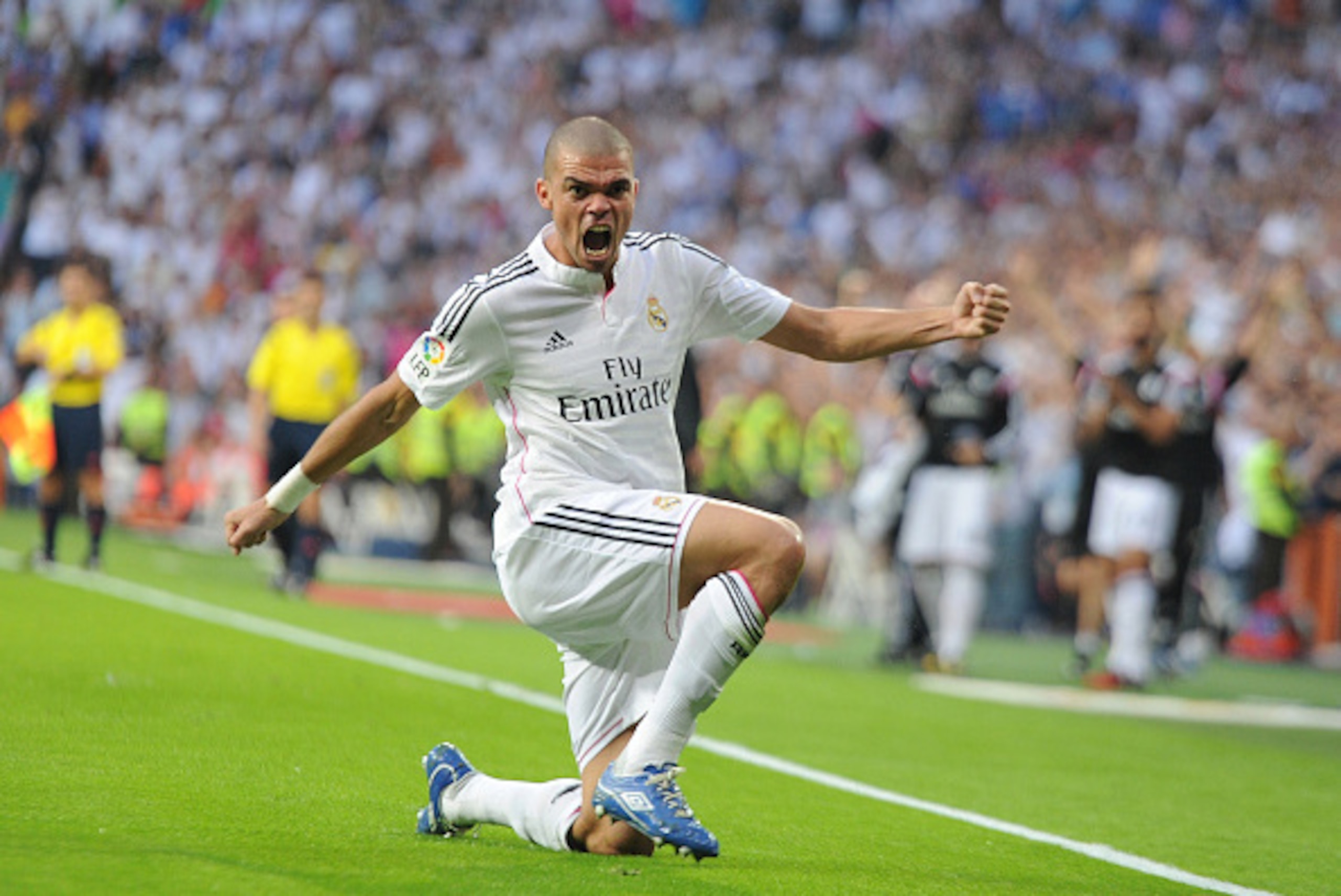 MADRID, SPAIN - OCTOBER 25:  Pepe of Real Madrid CF celebrates after scoring his team's 2nd goal from the penalty spot during the La Liga match between Real Madrid CF and FC Barcelona at Estadio Santiago Bernabeu on October 25, 2014 in Madrid, Spain.  (Ph