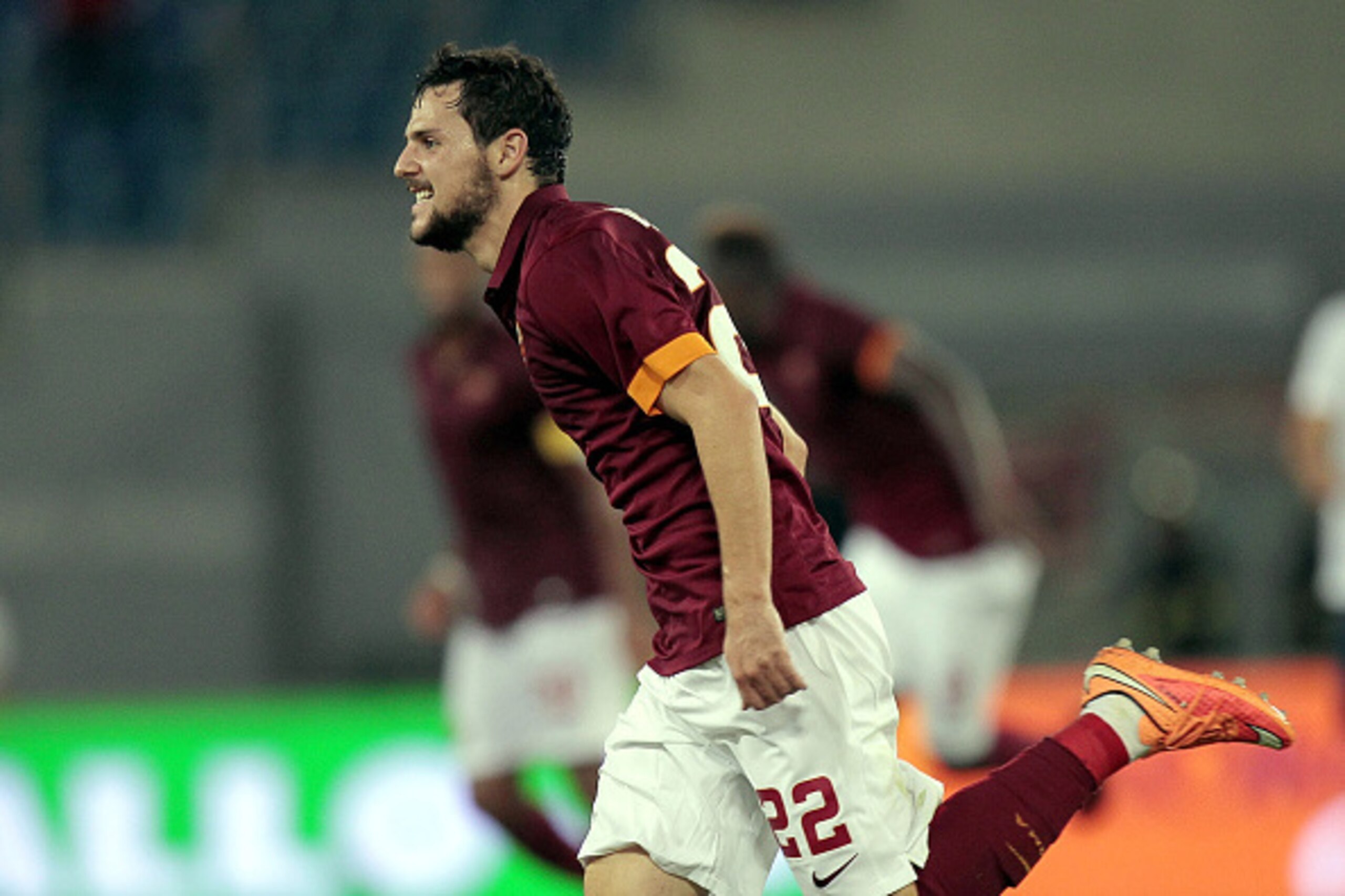 ROME, ITALY - SEPTEMBER 26: Mattia Destro of AS Roma celebrates after scoring a goal during the Serie A match between AS Roma and Hellas Verona FC at Stadio Olimpico on September 26, 2014 in Rome, Italy.  (Photo by Gabriele Maltinti/Getty Images)