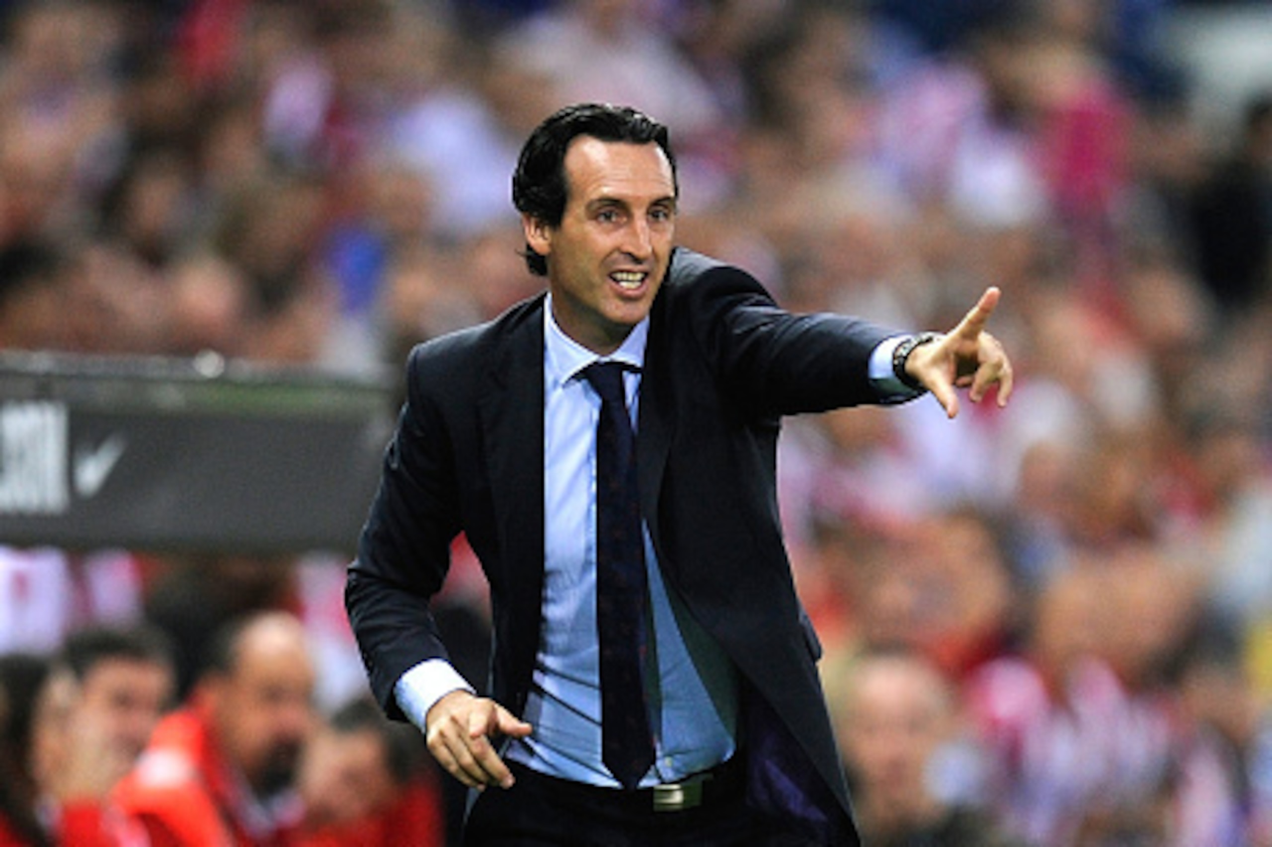 MADRID, SPAIN - SEPTEMBER 27:  Head coach Unai Emery of Sevilla FC directs his team during the La Liga match between Club Atletico de Madrid and Sevilla FC at Vicente Calderon Stadium on September 27, 2014 in Madrid, Spain.  (Photo by Denis Doyle/Getty Im