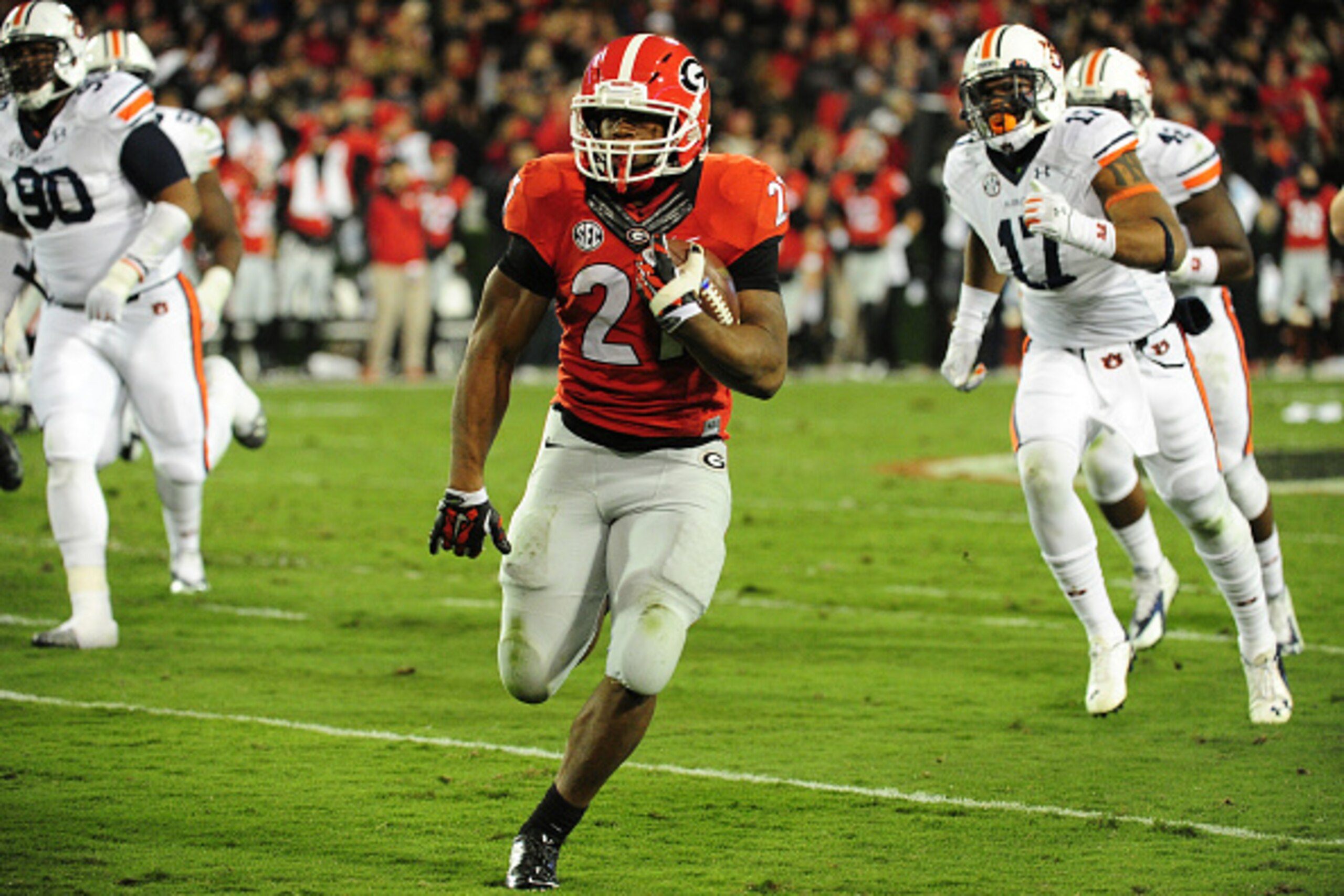 ATHENS, GA - NOVEMBER 15: Nick Chubb #27 of the Georgia Bulldogs carries the ball against the Auburn Tigers at Sanford Stadium on November 15, 2014 in Athens, Georgia. (Photo by Scott Cunningham/Getty Images) ATHENS, GA - NOVEMBER 15: Nick Chubb #27 of the Georgia Bulldogs carries the ball against the Auburn Tigers at Sanford Stadium on November 15, 2014 in Athens, Georgia. (Photo by Scott Cunningham/Getty Images)
