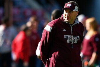 TUSCALOOSA, AL - NOVEMBER 15:  Head coach Dan Mullen of the Mississippi State Bulldogs looks on during pregame warmups prior to facing the Alabama Crimson Tide at Bryant-Denny Stadium on November 15, 2014 in Tuscaloosa, Alabama.  (Photo by Kevin C. Cox/Ge