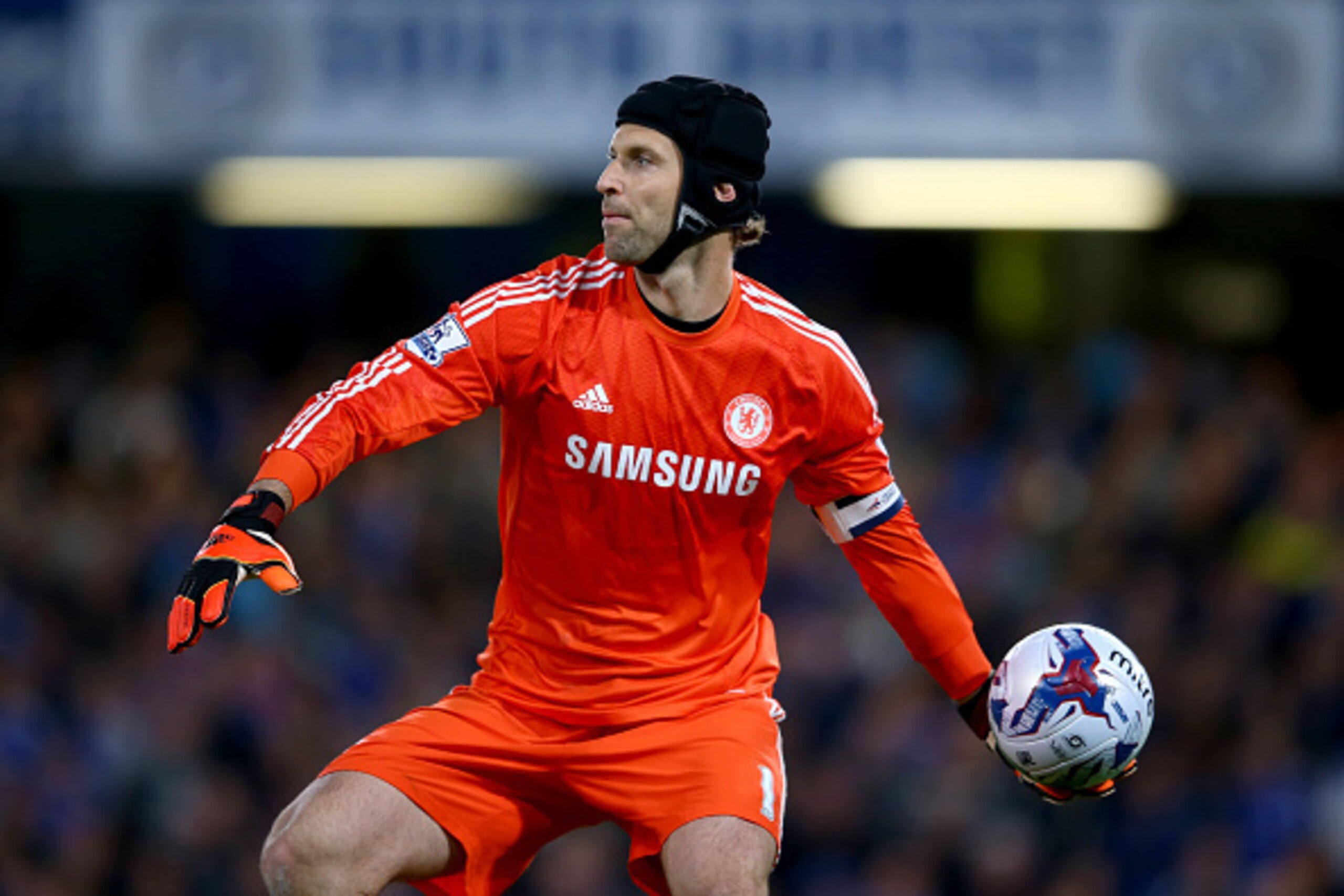 LONDON, ENGLAND - SEPTEMBER 24: Petr Cech of Chelsea in action during the Captial One Cup Third Round match between Chelsea and Bolton Wanderers at Stamford Bridge on September 24, 2014 in London, England. (Photo by Richard Heathcote/Getty Images) LONDON, ENGLAND - SEPTEMBER 24: Petr Cech of Chelsea in action during the Captial One Cup Third Round match between Chelsea and Bolton Wanderers at Stamford Bridge on September 24, 2014 in London, England. (Photo by Richard Heathcote/Getty Images)