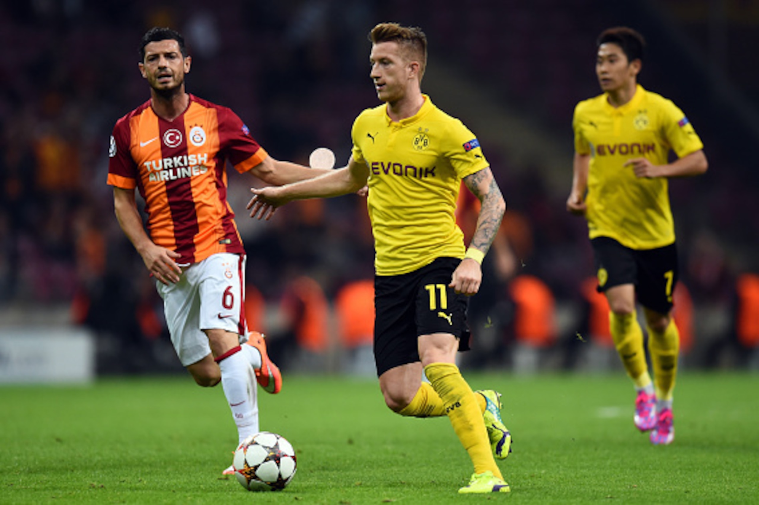 ISTANBUL, TURKEY - OCTOBER 22: Marco Reus of Dortmund runs with the ball the UEFA Champions League group D match between Glatasaray AS and Borussia Dortmund at Ali Sami Yen Spor Kompleksi on October 22, 2014 in Istanbul, Turkey. (Photo by Lars Baron/Get ISTANBUL, TURKEY - OCTOBER 22: Marco Reus of Dortmund runs with the ball the UEFA Champions League group D match between Glatasaray AS and Borussia Dortmund at Ali Sami Yen Spor Kompleksi on October 22, 2014 in Istanbul, Turkey. (Photo by Lars Baron/Get