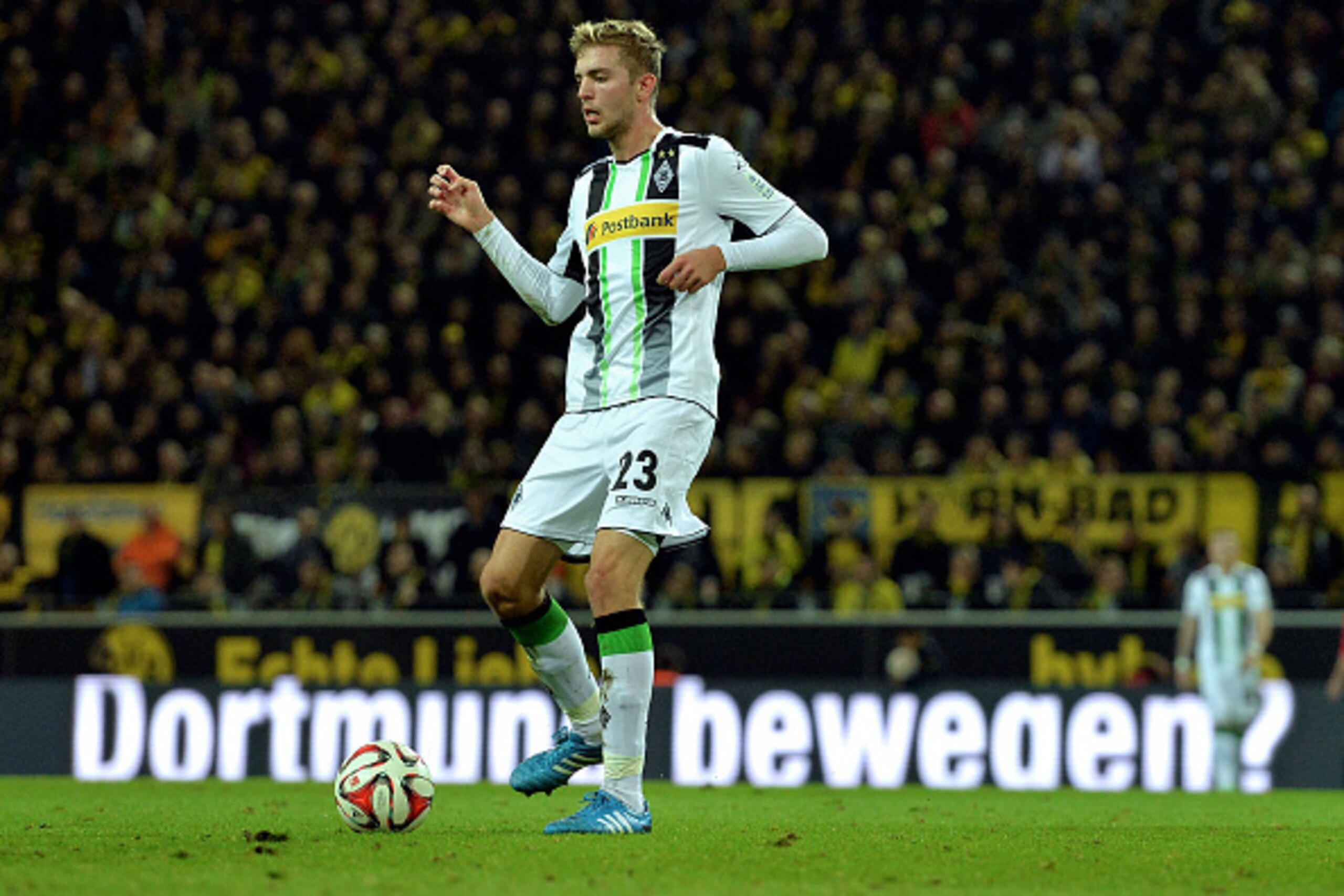 DORTMUND, GERMANY - NOVEMBER 09: Christoph Kramer of Moenchengladbach plays the ball during the Bundesliga match between Borussia Dortmund and Borussia Moenchengladbach at Signal Iduna Park on November 9, 2014 in Dortmund, Germany. (Photo by Sascha Stein DORTMUND, GERMANY - NOVEMBER 09: Christoph Kramer of Moenchengladbach plays the ball during the Bundesliga match between Borussia Dortmund and Borussia Moenchengladbach at Signal Iduna Park on November 9, 2014 in Dortmund, Germany. (Photo by Sascha Stein