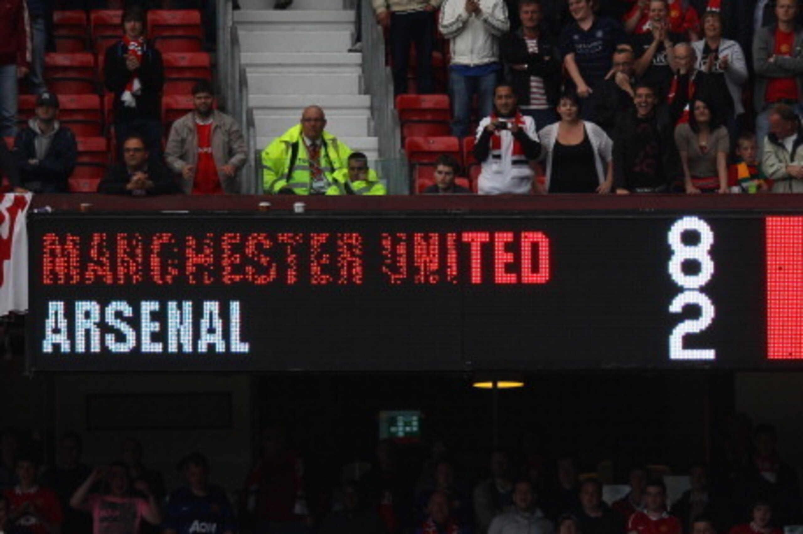 MANCHESTER, ENGLAND - AUGUST 28: The scoreboard shows the final score of the Barclays Premier League match between Manchester United and Arsenal at Old Trafford on August 28, 2011 in Manchester, England. (Photo by Alex Livesey/Getty Images) MANCHESTER, ENGLAND - AUGUST 28: The scoreboard shows the final score of the Barclays Premier League match between Manchester United and Arsenal at Old Trafford on August 28, 2011 in Manchester, England. (Photo by Alex Livesey/Getty Images)