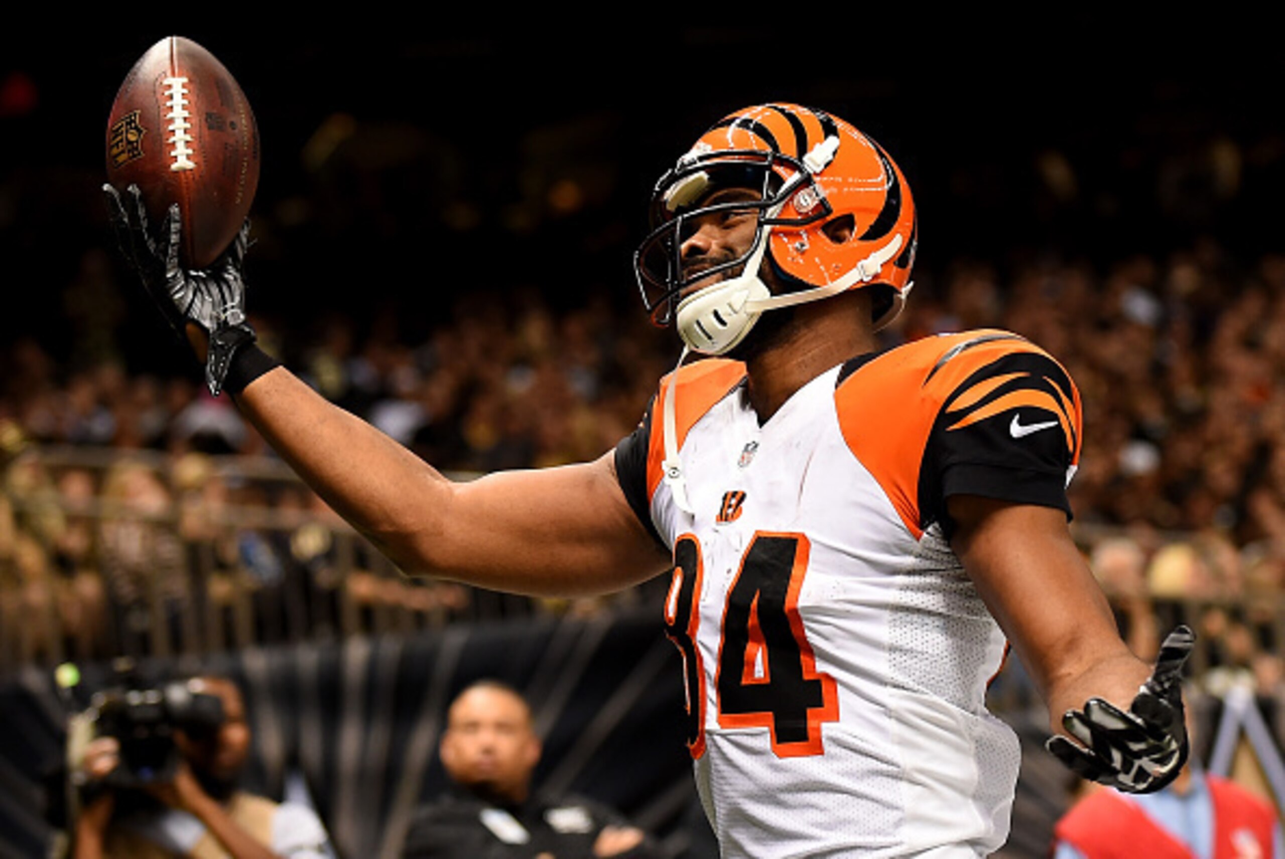 NEW ORLEANS, LA - NOVEMBER 16: Jermaine Gresham #84 of the Cincinnati Bengals celebrates his touchdown during the second half against the New Orleans Saints at Mercedes-Benz Superdome on November 16, 2014 in New Orleans, Louisiana. (Photo by Stacy Rever NEW ORLEANS, LA - NOVEMBER 16: Jermaine Gresham #84 of the Cincinnati Bengals celebrates his touchdown during the second half against the New Orleans Saints at Mercedes-Benz Superdome on November 16, 2014 in New Orleans, Louisiana. (Photo by Stacy Rever