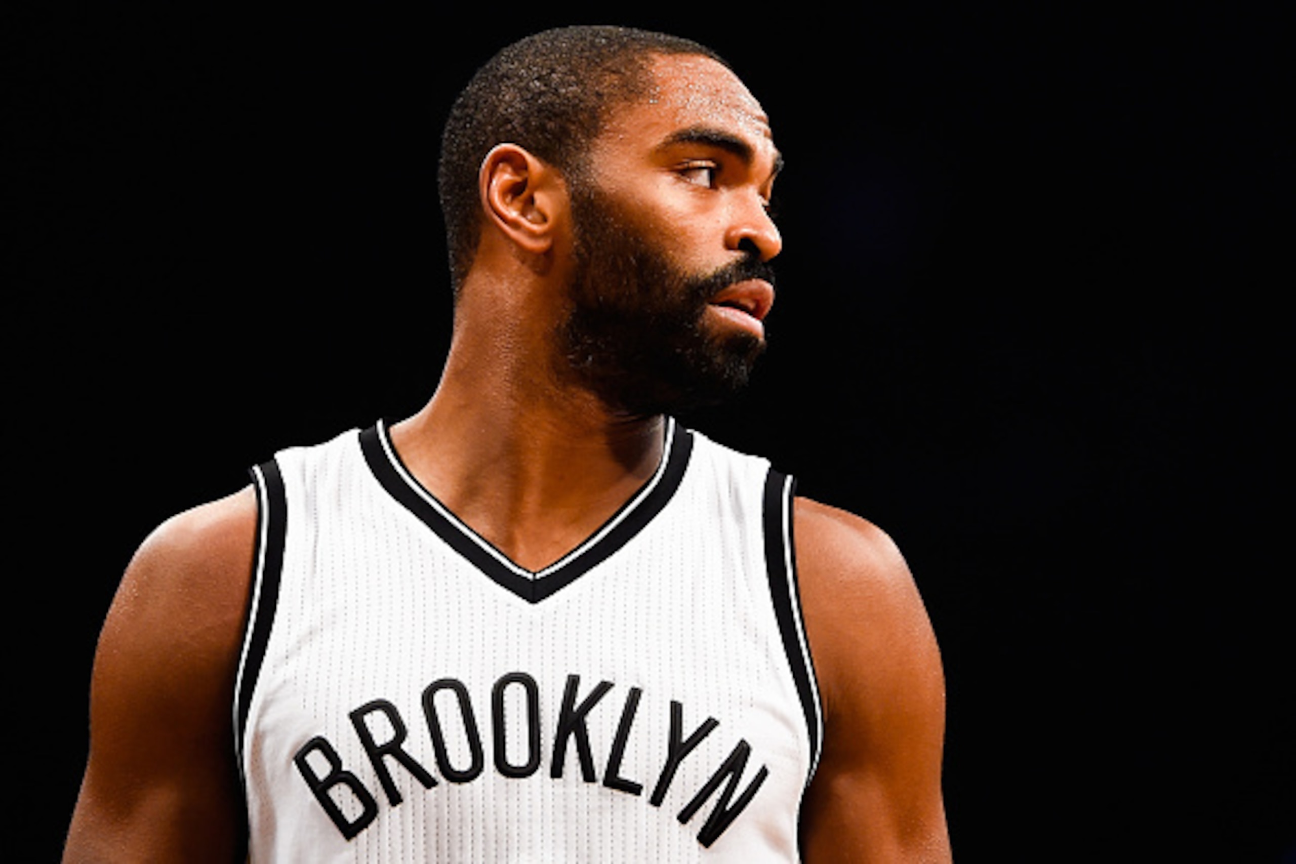 NEW YORK, NY - NOVEMBER 05:  Alan Anderson #6 of the Brooklyn Nets looks on during a game against the Minnesota Timberwolves at the Barclays Center on November 5, 2014 in the Brooklyn borough of New York City. NOTE TO USER: User expressly acknowledges and