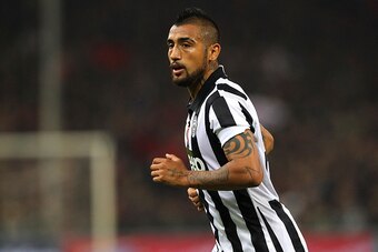 GENOA, ITALY - OCTOBER 29:  Arturo Vidal of Juventus FC looks on during the Serie A match between Genoa CFC and Juventus FC at Stadio Luigi Ferraris on October 29, 2014 in Genoa, Italy.  (Photo by Marco Luzzani/Getty Images)