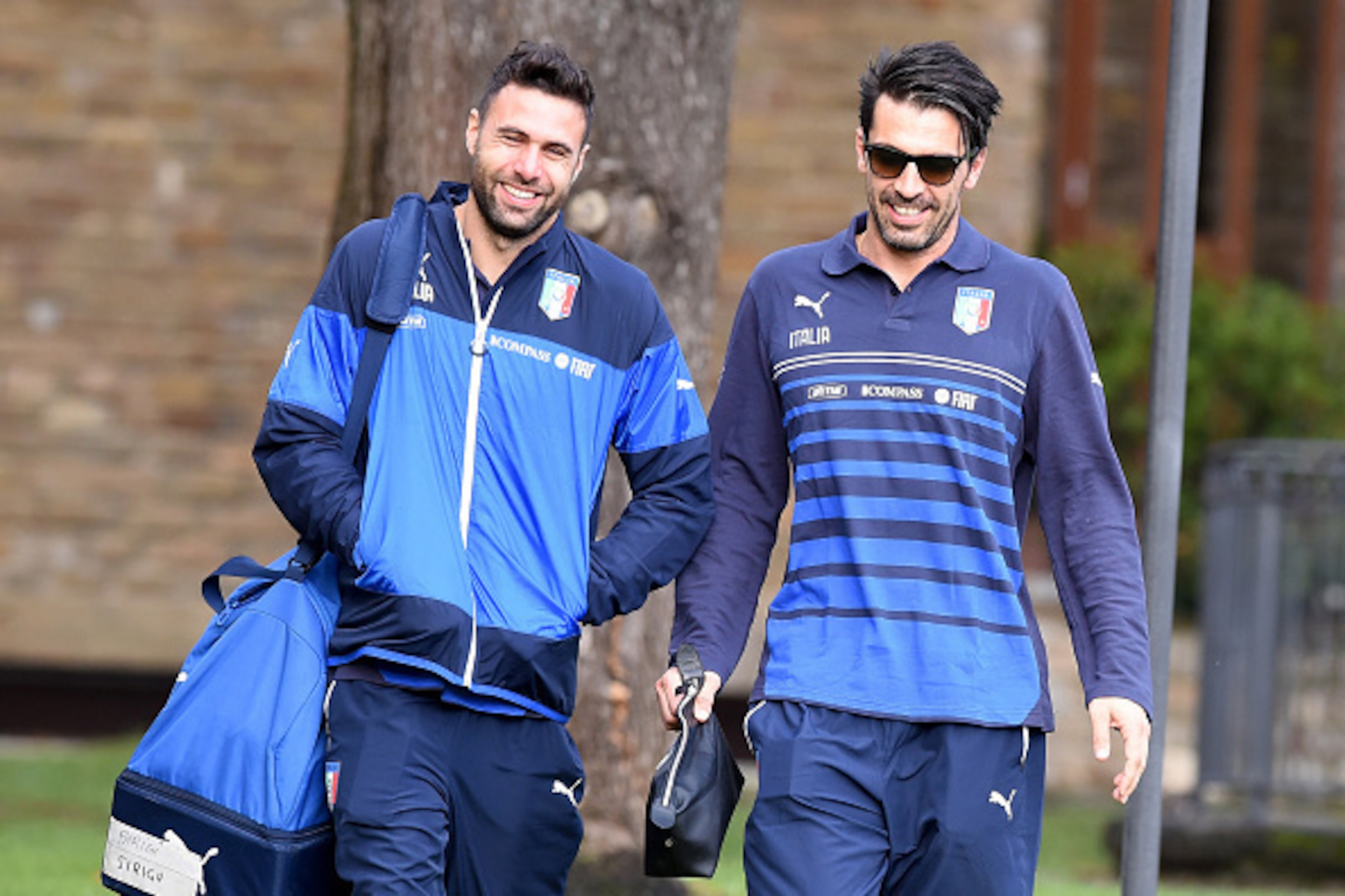 FLORENCE, ITALY - NOVEMBER 10:  Gianluigi Buffon(R) and Salvatore Sirigu prior to the Italy Training Session at Coverciano on November 10, 2014 in Florence, Italy.  (Photo by Claudio Villa/Getty Images)