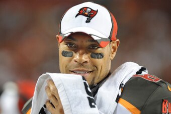 TAMPA, FL - AUGUST 16:  Wide receiver Vincent Jackson #83 of the Tampa Bay Buccaneers at Raymond James Stadium during a preseason game against the Miami Dolphins on August 16, 2014 in Tampa, Florida. (Photo by Cliff McBride/Getty Images)
