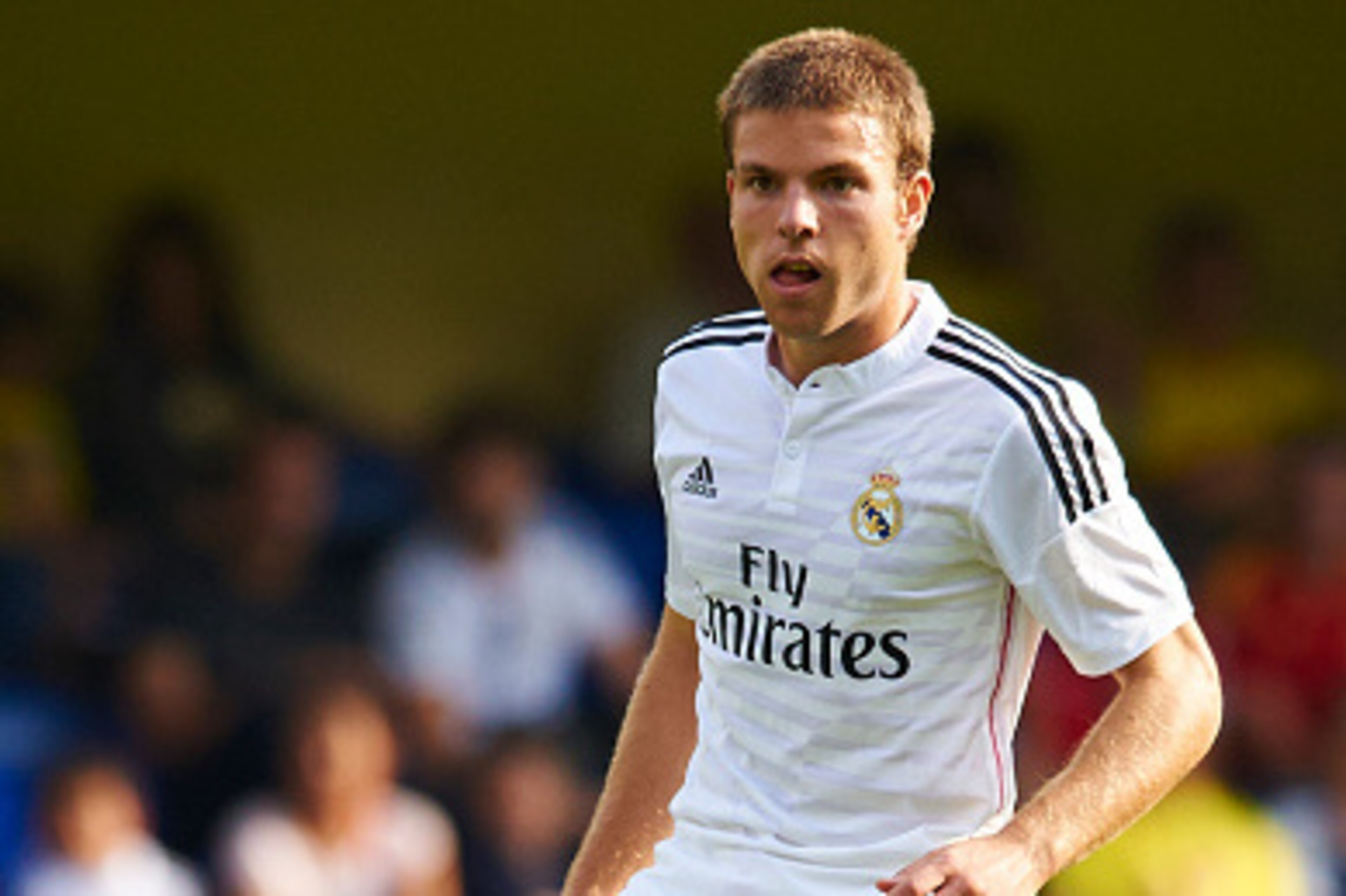 VILLARREAL, SPAIN - SEPTEMBER 27:  Asier Illarramendi of Real Madrid in action during the La Liga match between Villarreal CF and Real Madrid at El Madrigal on September 27, 2014 in Villarreal, Spain.  (Photo by Manuel Queimadelos Alonso/Getty Images)