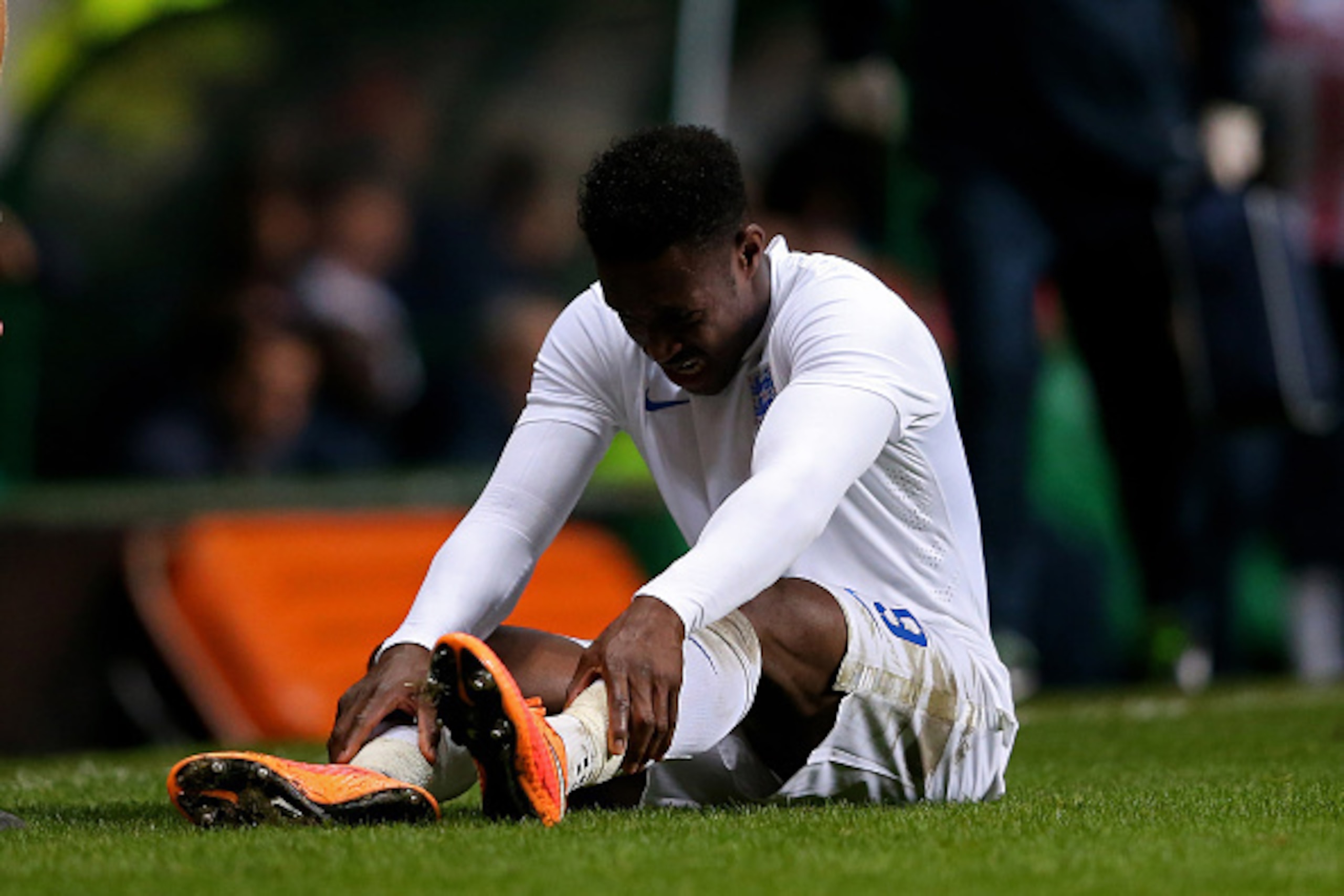 GLASGOW, SCOTLAND - NOVEMBER 18: Daniel Welbeck of England goes down injured during the International Friendly match between Scotland and England at Celtic Park Stadium on November 18, 2014 in Glasgow, Scotland. (Photo by Alex Livesey/Getty Images) GLASGOW, SCOTLAND - NOVEMBER 18: Daniel Welbeck of England goes down injured during the International Friendly match between Scotland and England at Celtic Park Stadium on November 18, 2014 in Glasgow, Scotland. (Photo by Alex Livesey/Getty Images)