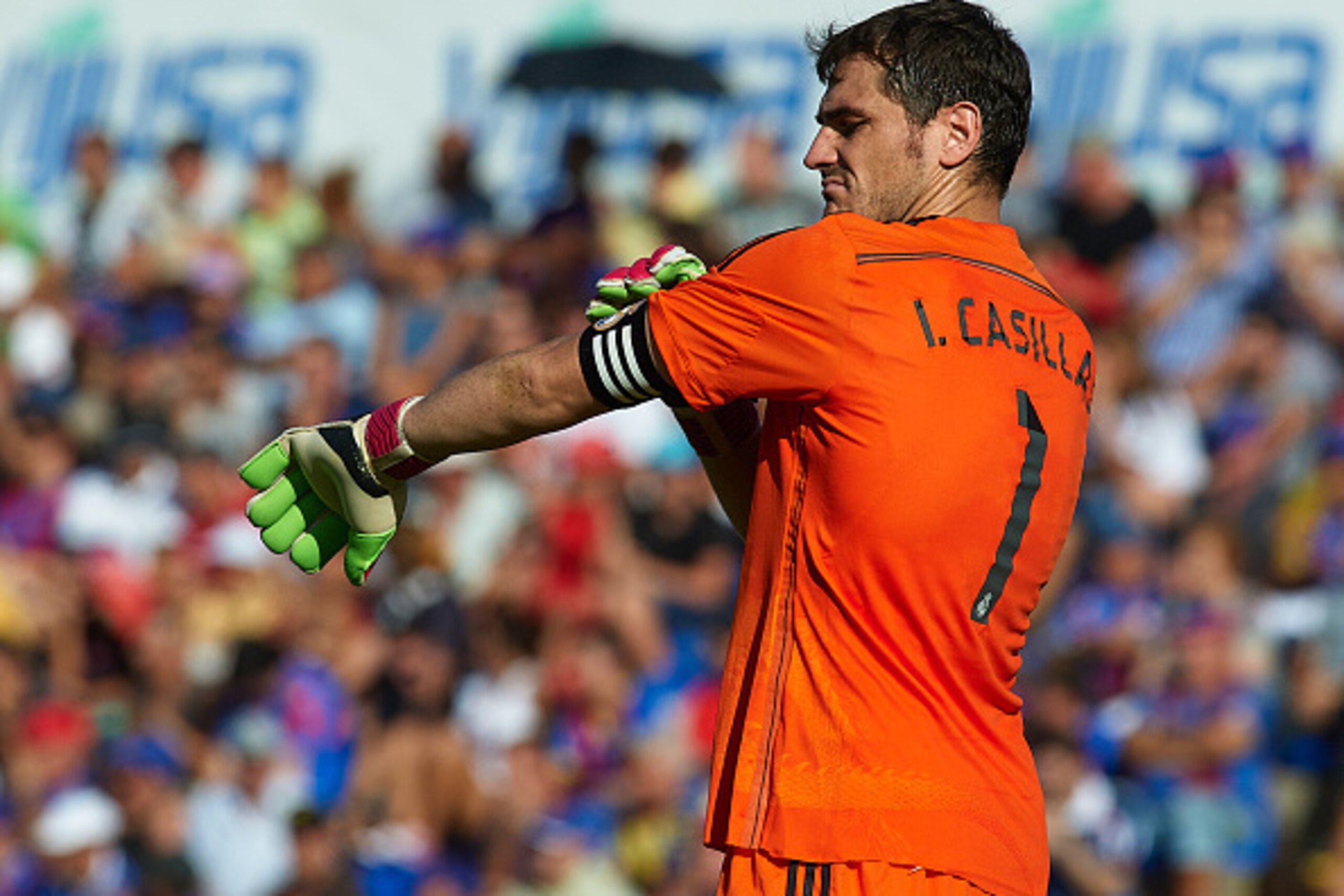 VALENCIA, SPAIN - OCTOBER 18: Iker Casillas of Real Madrid reacts during the La Liga match between Levante UD and Real Madrid at Ciutat de Valencia on October 18, 2014 in Valencia, Spain.  (Photo by Manuel Queimadelos Alonso/Getty Images)
