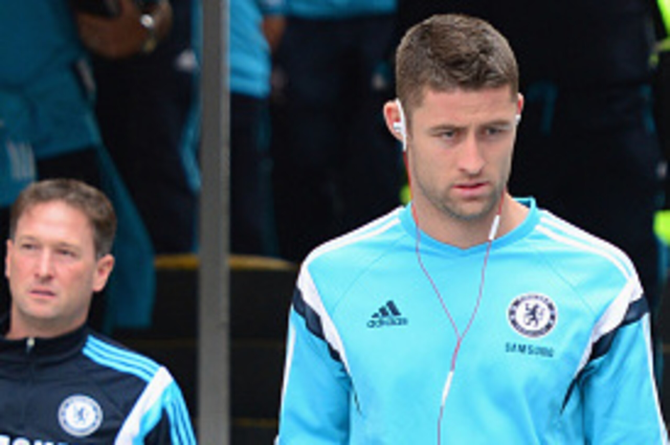 LONDON, ENGLAND - OCTOBER 18:  Gary Cahill of Chelsea (R) and Chelsea assistant manager Steve Holland arrive prior to during the Barclays Premier League match between Crystal Palace and Chelsea at Selhurst Park on October 18, 2014 in London, England.  (Ph