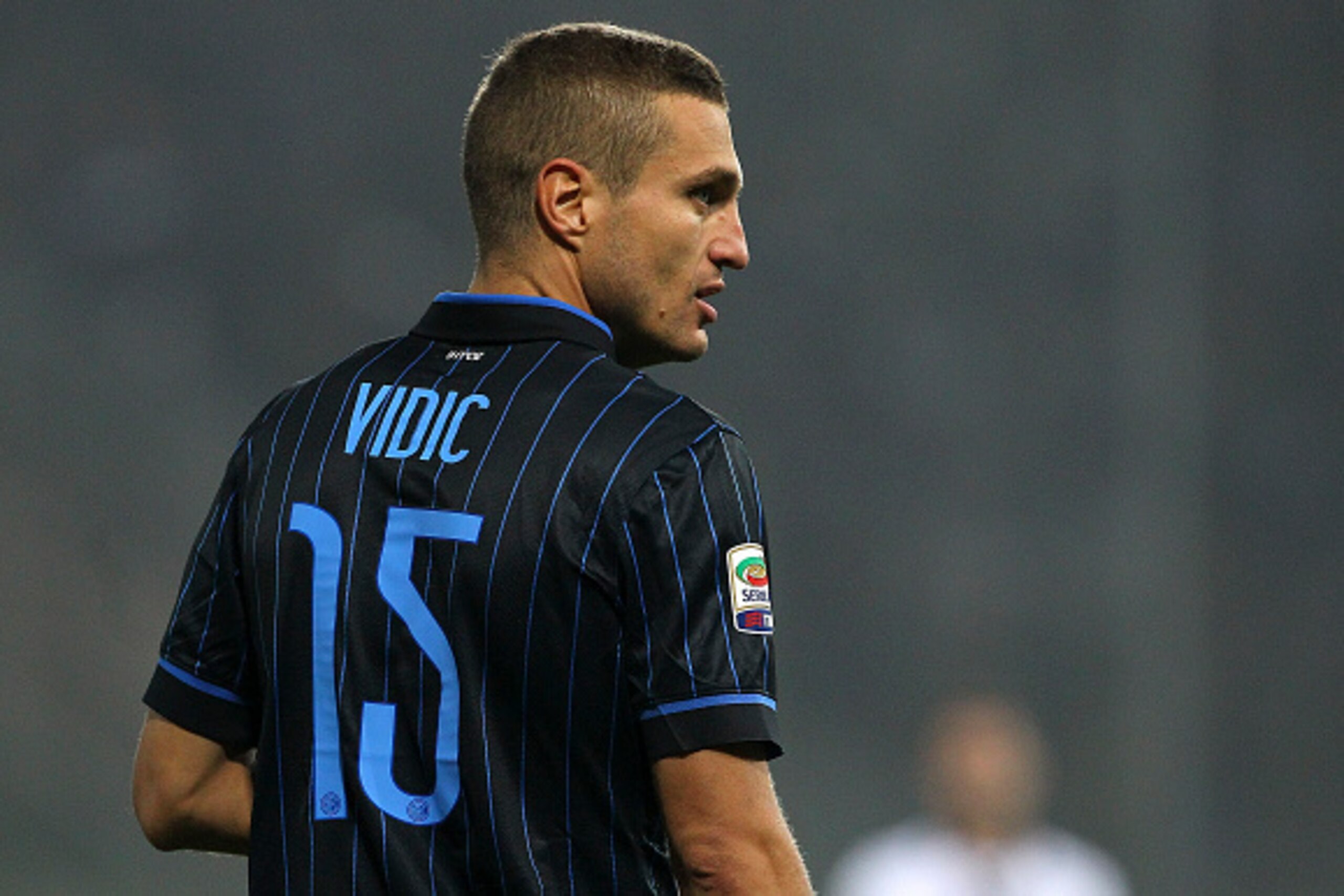 PARMA, ITALY - NOVEMBER 01:  Nemanja Vidic of FC Internazionale Milano looks on during the Serie A match between Parma FC and FC Internazionale Milano at Stadio Ennio Tardini on November 1, 2014 in Parma, Italy.  (Photo by Marco Luzzani/Getty Images)