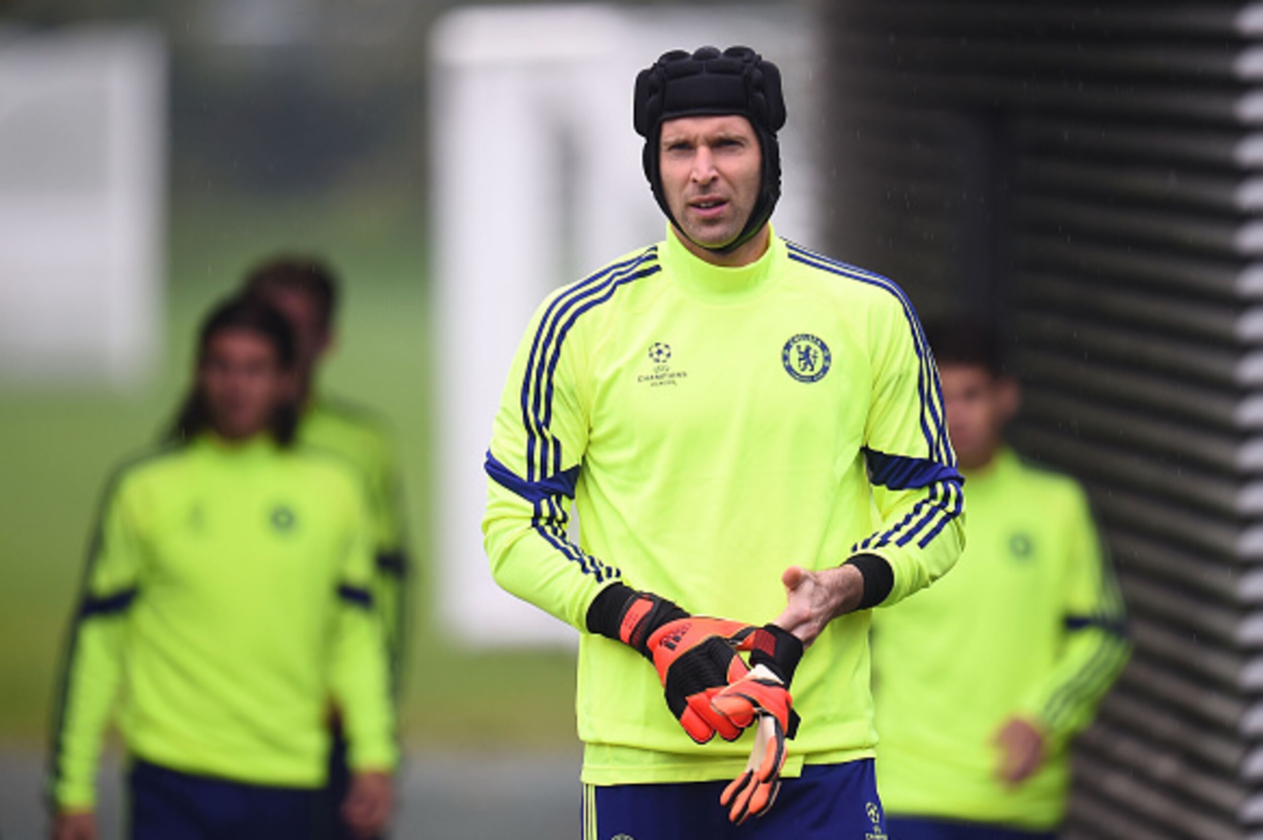 COBHAM, ENGLAND - SEPTEMBER 29:  Goalkeeper Petr Cech walks out onto the pitch during the Chelsea Training Session at Chelsea Training Ground on September 29, 2014 in Cobham, England.  (Photo by Christopher Lee/Getty Images)