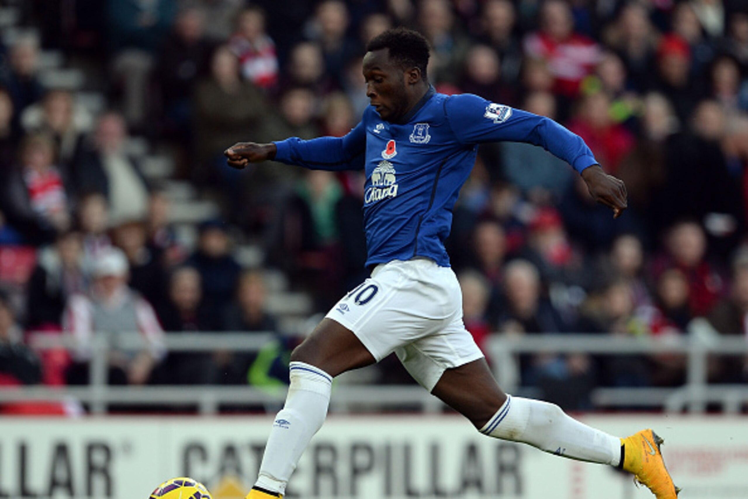 SUNDERLAND, ENGLAND - NOVEMBER 09:  Romelu Lukaku of Everton during the Barclays Premier League match between Sunderland and Everton at Stadium of Light  on November 9, 2014 in Sunderland, England.  (Photo by Nigel Roddis/Getty Images)