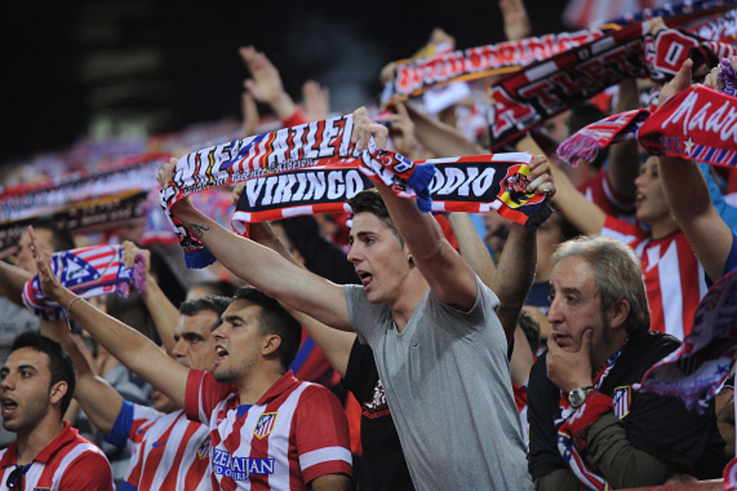 MADRID, SPAIN - NOVEMBER 01:  Club Atletico de Madrid fans cheers on their team during the La Liga match between Club Atletico de Madrid and Cordoba CF at Vicente Calderon Stadium on November 1, 2014 in Madrid, Spain.  (Photo by Denis Doyle/Getty Images)