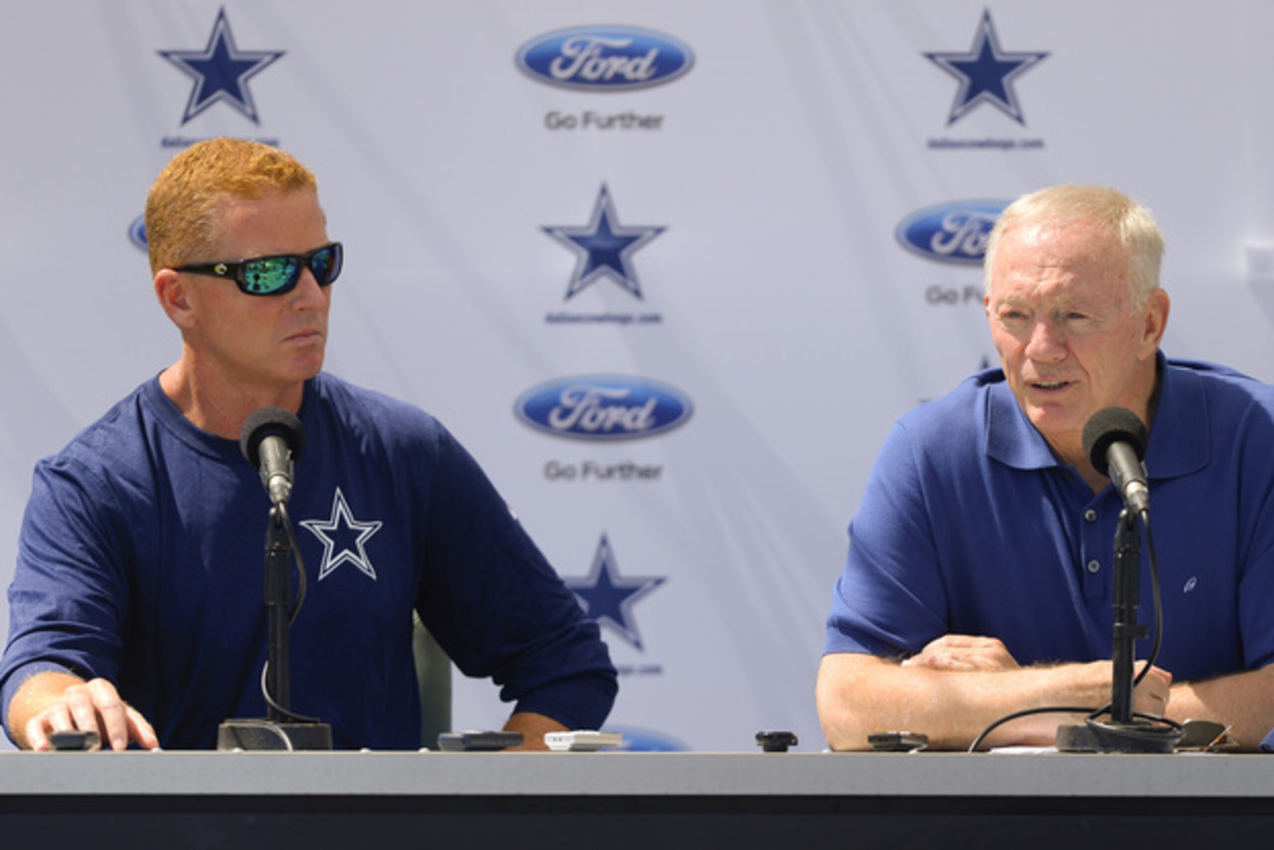 Jerry Jones has yet to sign Jason Garrett to a contract extension, but he says his future in Dallas is very bright.