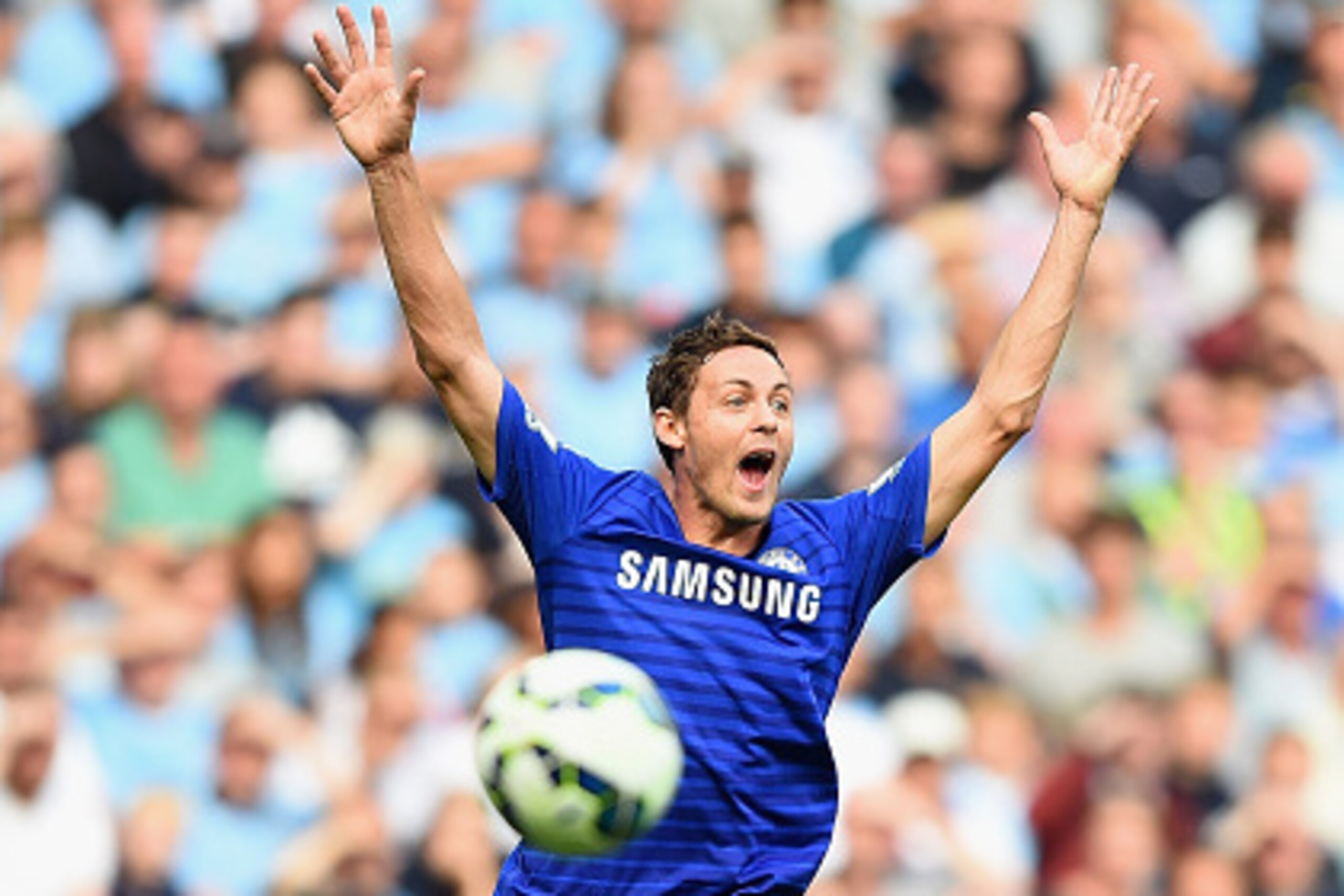 MANCHESTER, ENGLAND - SEPTEMBER 21: Nemanja Matic of Chelsea in action during the Barclays Premier League match between Manchester City and Chelsea at Etihad Stadium on September 21, 2014 in Manchester, England.  (Photo by Laurence Griffiths/Getty Images)