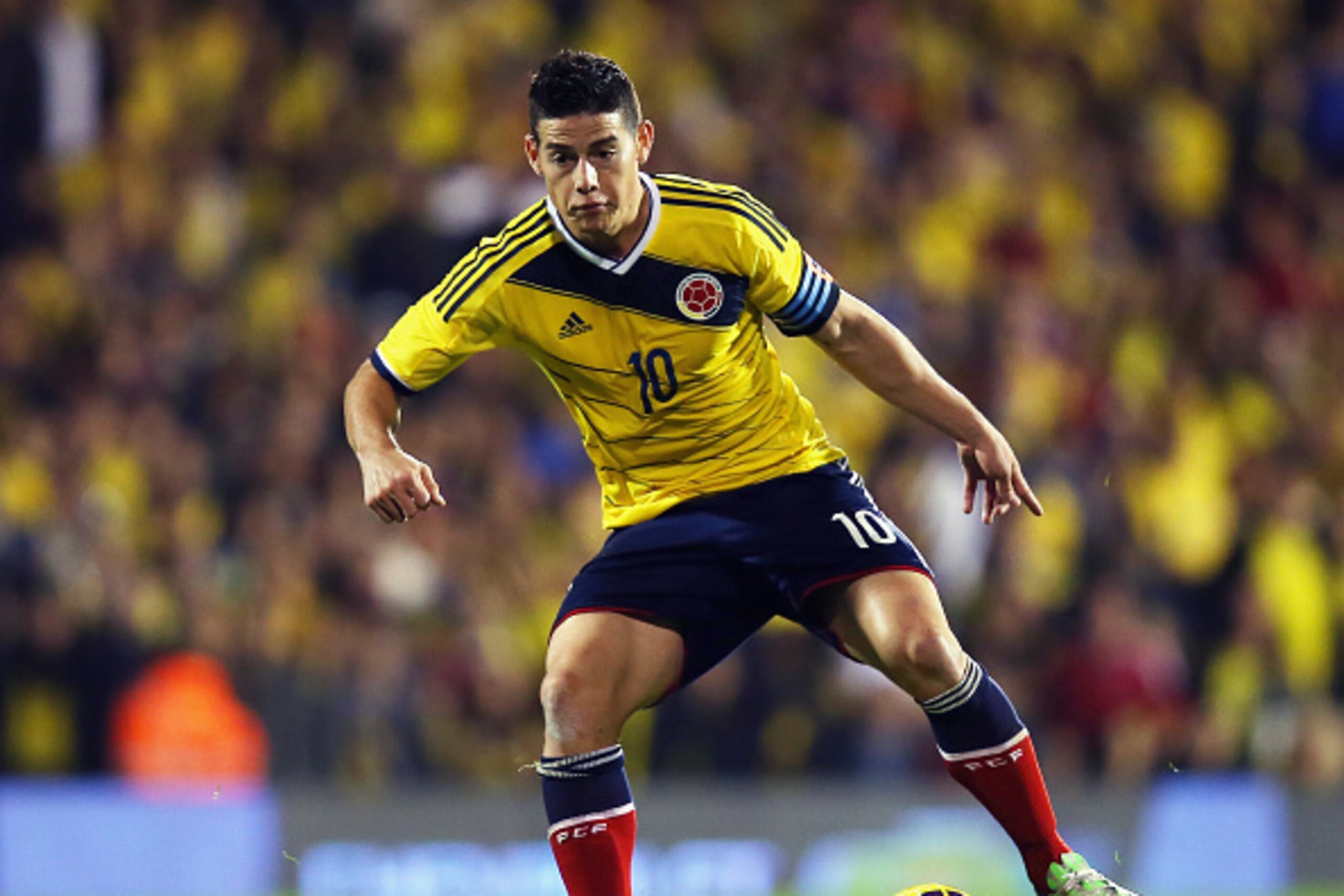 LONDON, ENGLAND - NOVEMBER 14:  Colombia Captain James Rodriguez in action during the International Friendly between the USA and Colombia at Craven Cottage on November 14, 2014 in London, England.  (Photo by Bryn Lennon/Getty Images)