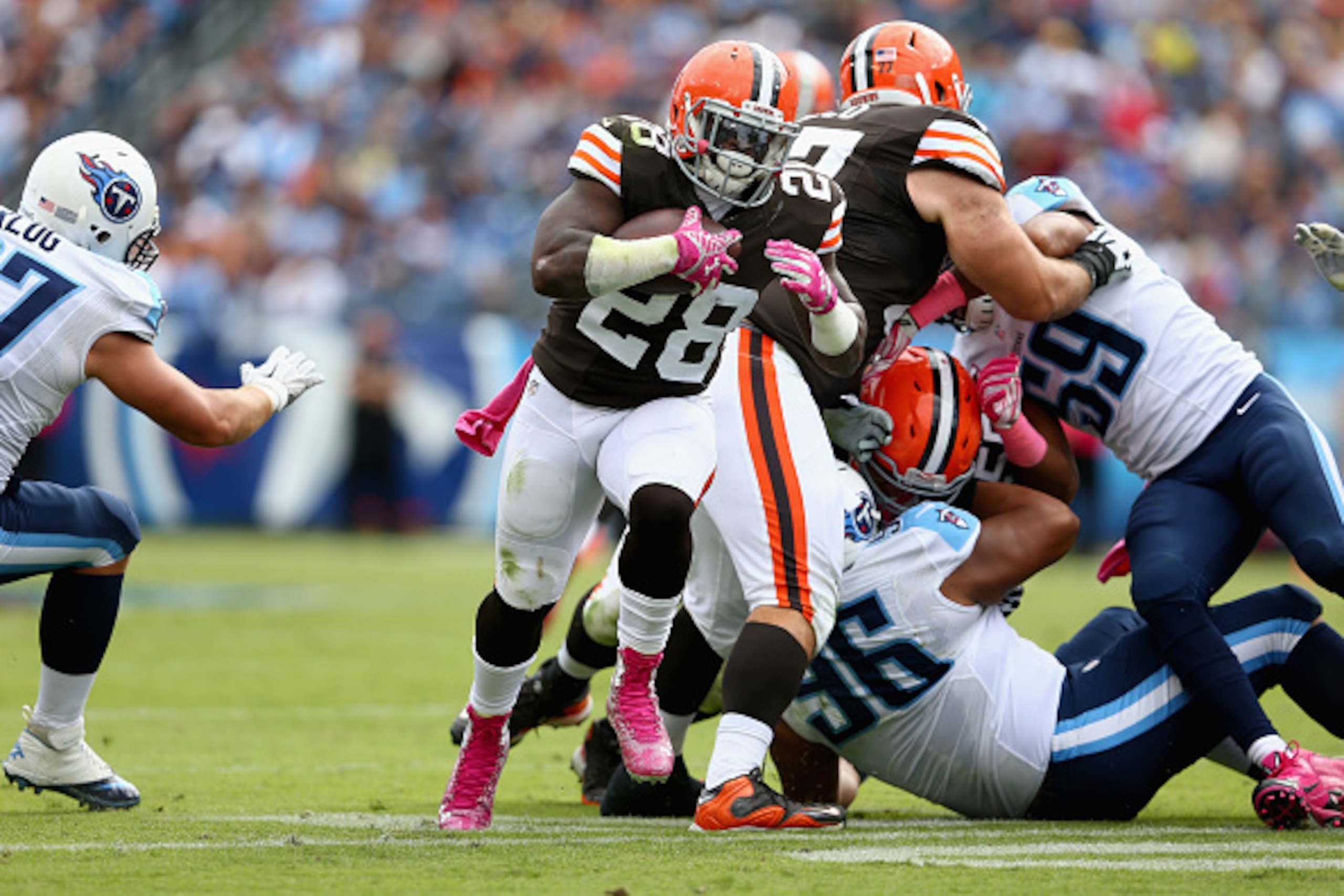NASHVILLE, TN - OCTOBER 05:  Terrance West #28 of the Cleveland Browns runs with the ball during the game against the Tennessee Titans at LP Field on October 5, 2014 in Nashville, Tennessee.  (Photo by Andy Lyons/Getty Images)