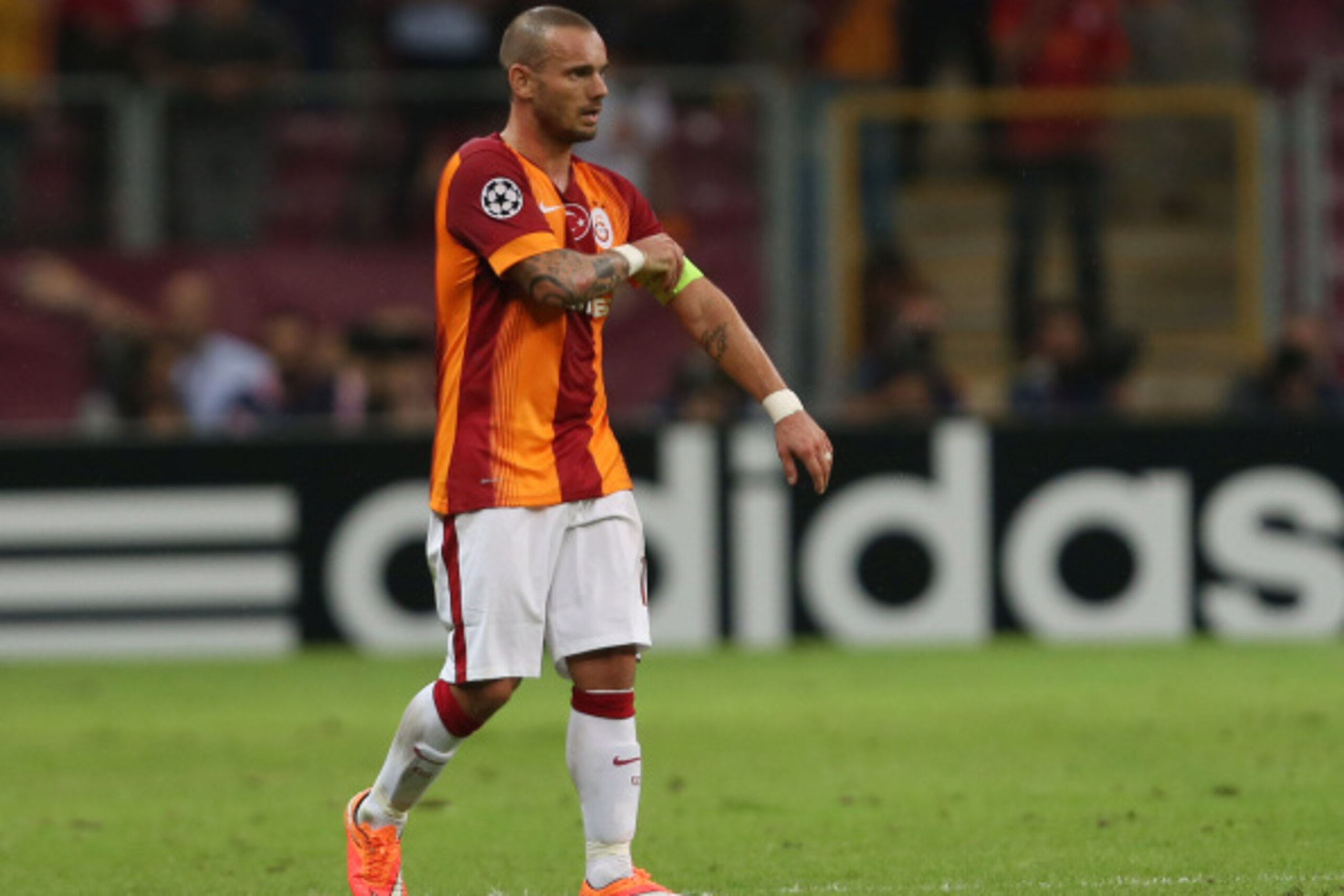ISTANBUL, TURKEY - SEPTEMBER 16: Wesley Sneijder of Galatasaray reacts during their UEFA Champions Leauge group D match on September 16, 2014, at TT Arena Stadium in Istanbul, Turkey. (Photo by Burak Kara/Getty Images) ISTANBUL, TURKEY - SEPTEMBER 16: Wesley Sneijder of Galatasaray reacts during their UEFA Champions Leauge group D match on September 16, 2014, at TT Arena Stadium in Istanbul, Turkey. (Photo by Burak Kara/Getty Images)