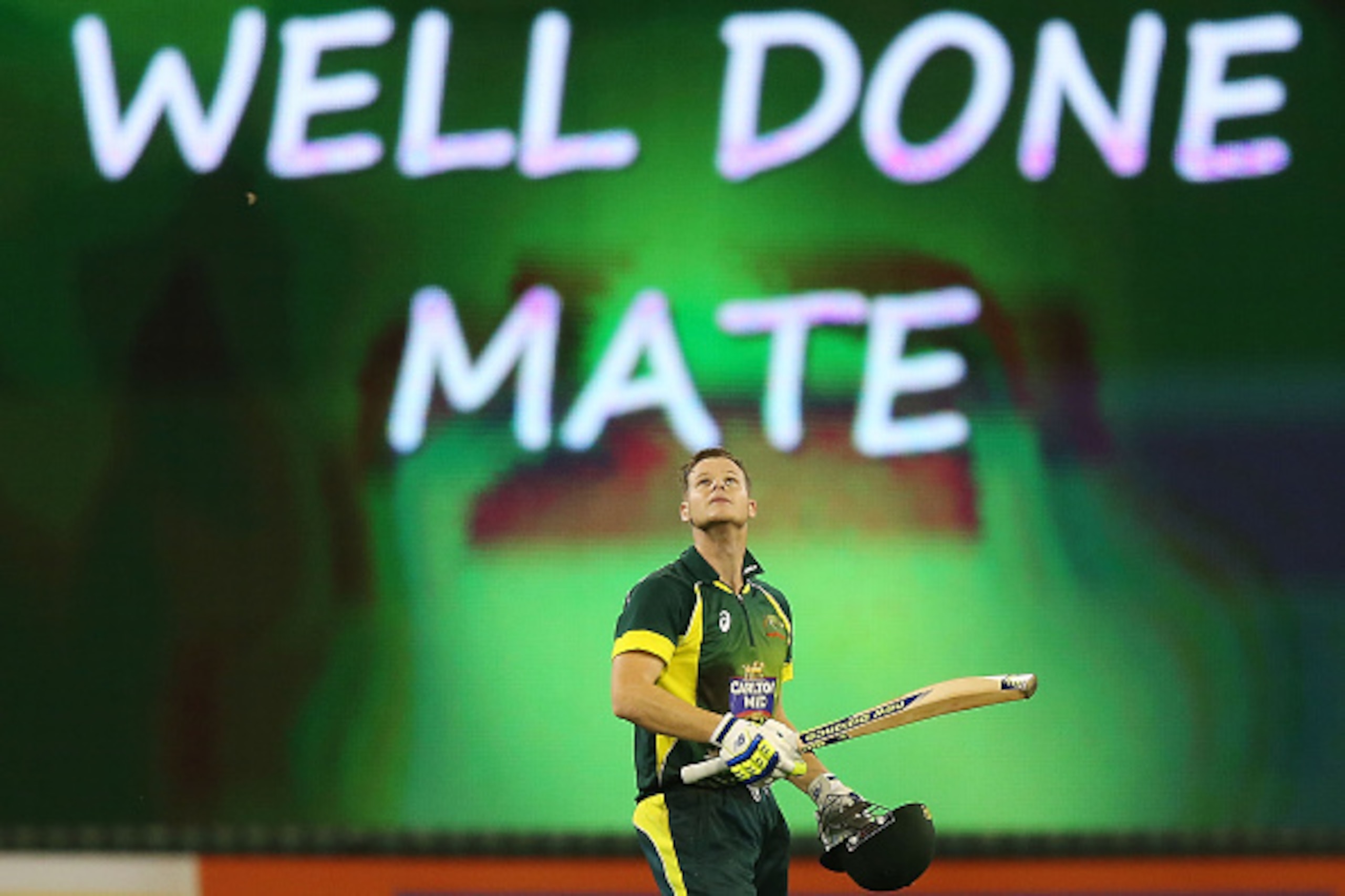 MELBOURNE, AUSTRALIA - NOVEMBER 21:  Steve Smith of Australia celebrates his century during game four of the One Day International series between Australia and South Africa at Melbourne Cricket Ground on November 21, 2014 in Melbourne, Australia.  (Photo 