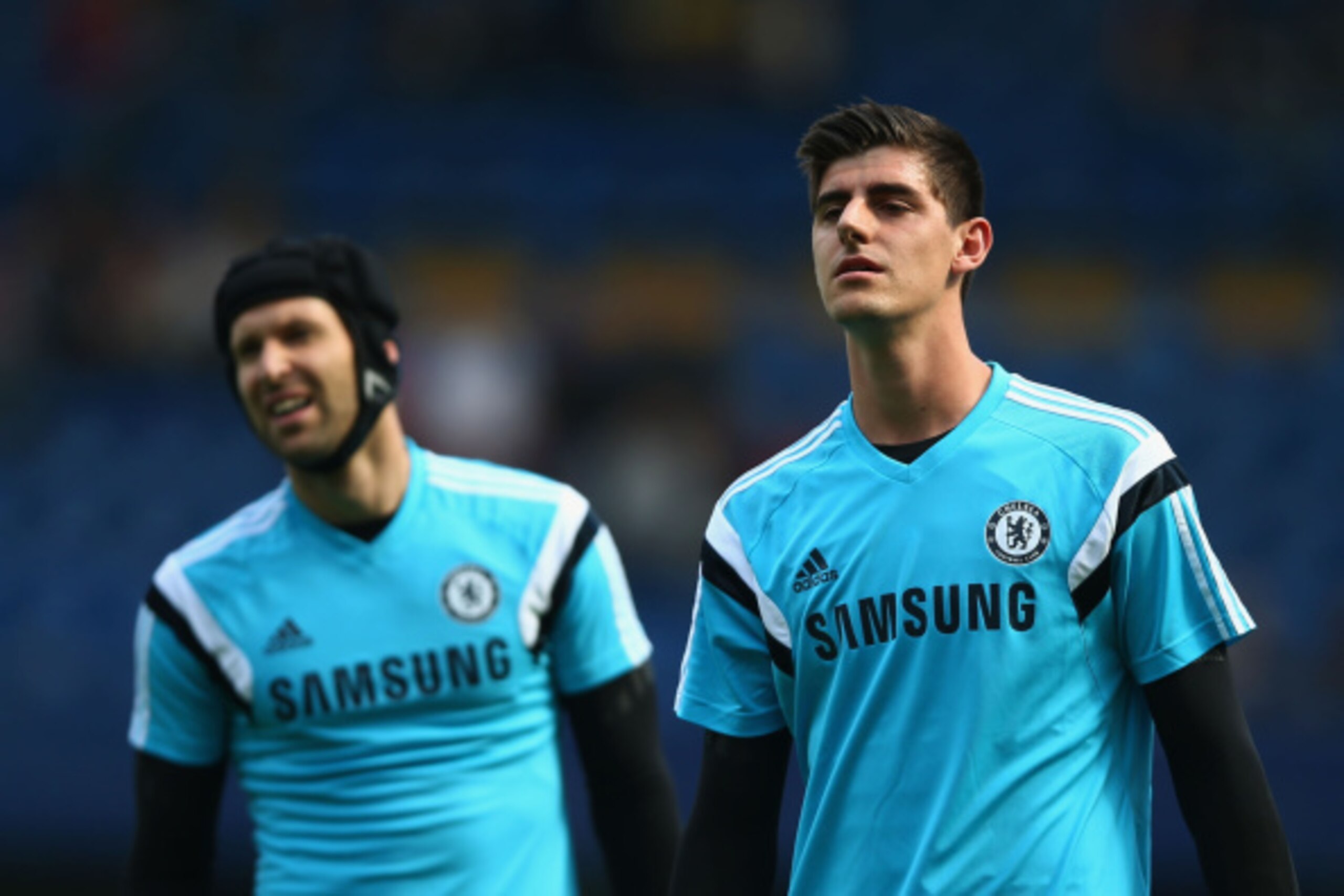 LONDON, ENGLAND - SEPTEMBER 13:  Petr Cech (L) and Thibaut Courtois of Chelsea look on prior to the Barclays Premier League match between Chelsea and Swansea City at Stamford Bridge on September 13, 2014 in London, England.  (Photo by Paul Gilham/Getty Im