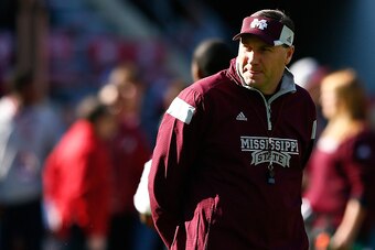 TUSCALOOSA, AL - NOVEMBER 15:  Head coach Dan Mullen of the Mississippi State Bulldogs looks on during pregame warmups prior to facing the Alabama Crimson Tide at Bryant-Denny Stadium on November 15, 2014 in Tuscaloosa, Alabama.  (Photo by Kevin C. Cox/Ge