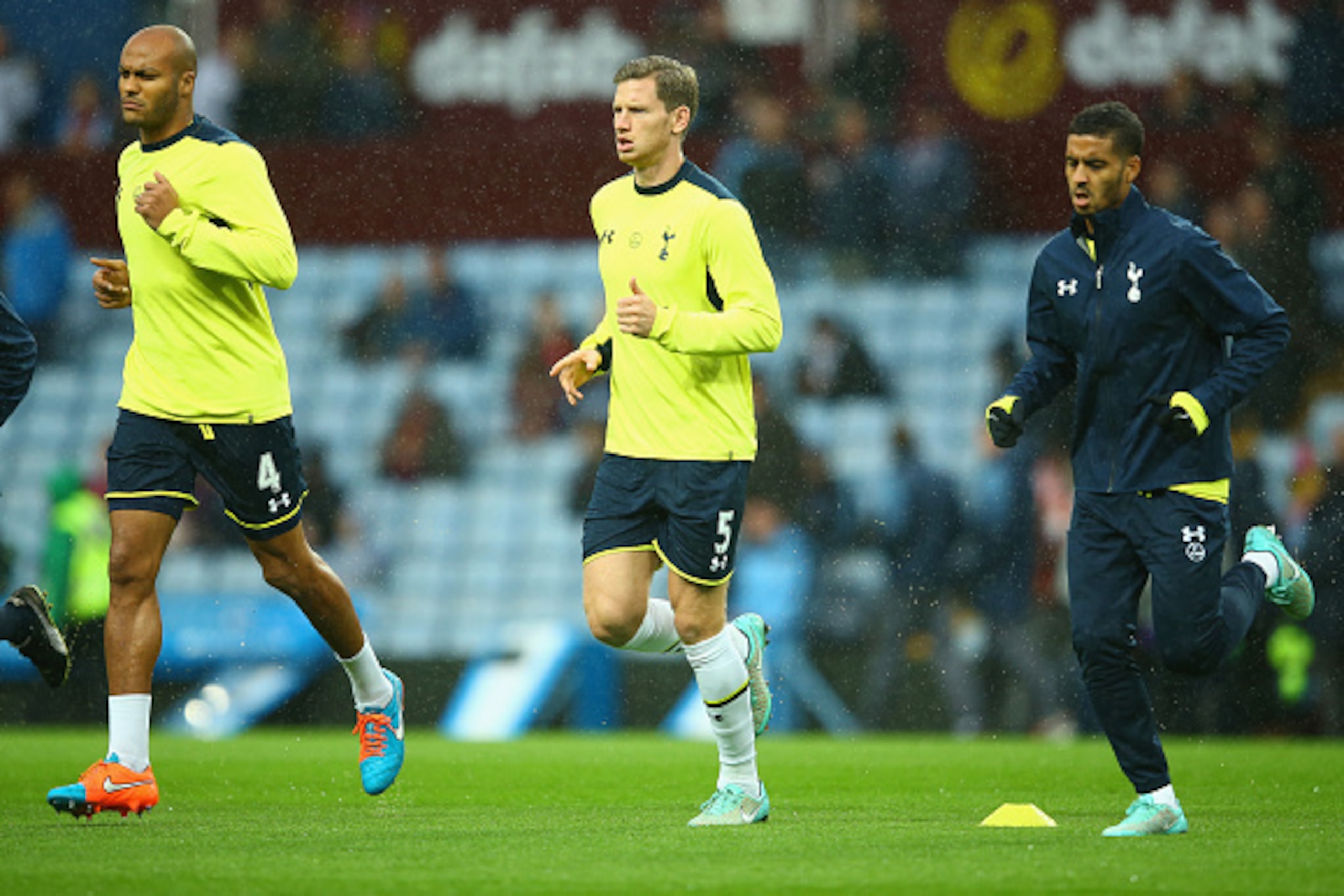 BIRMINGHAM, ENGLAND - NOVEMBER 02: Younes Kaboul, Jan Vertonghen and Kyle Naughton of Spurs warm up prior to the Barclays Premier League match between Aston Villa and Tottenham Hotspur at Villa Park on November 2, 2014 in Birmingham, England. (Photo by R BIRMINGHAM, ENGLAND - NOVEMBER 02: Younes Kaboul, Jan Vertonghen and Kyle Naughton of Spurs warm up prior to the Barclays Premier League match between Aston Villa and Tottenham Hotspur at Villa Park on November 2, 2014 in Birmingham, England. (Photo by R