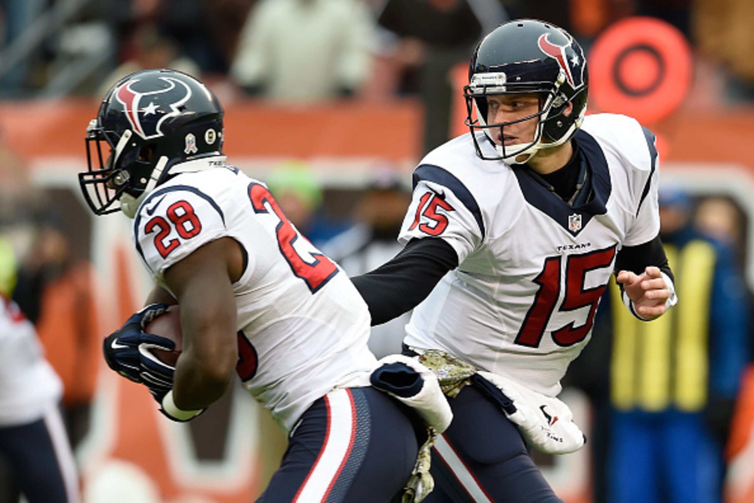 CLEVELAND, OH - NOVEMBER 16: Ryan Mallett #15 of the Houston Texans hands the ball off to Alfred Blue #28 during the first quarter against the Cleveland Browns at FirstEnergy Stadium on November 16, 2014 in Cleveland, Ohio. (Photo by Jason Miller/Getty CLEVELAND, OH - NOVEMBER 16: Ryan Mallett #15 of the Houston Texans hands the ball off to Alfred Blue #28 during the first quarter against the Cleveland Browns at FirstEnergy Stadium on November 16, 2014 in Cleveland, Ohio. (Photo by Jason Miller/Getty