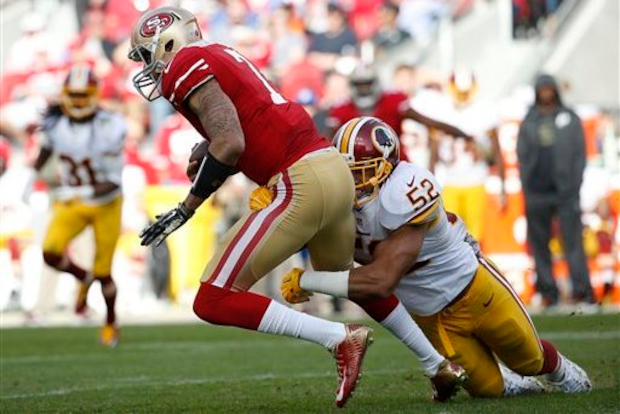 Robinson never let Kaepernick get free.