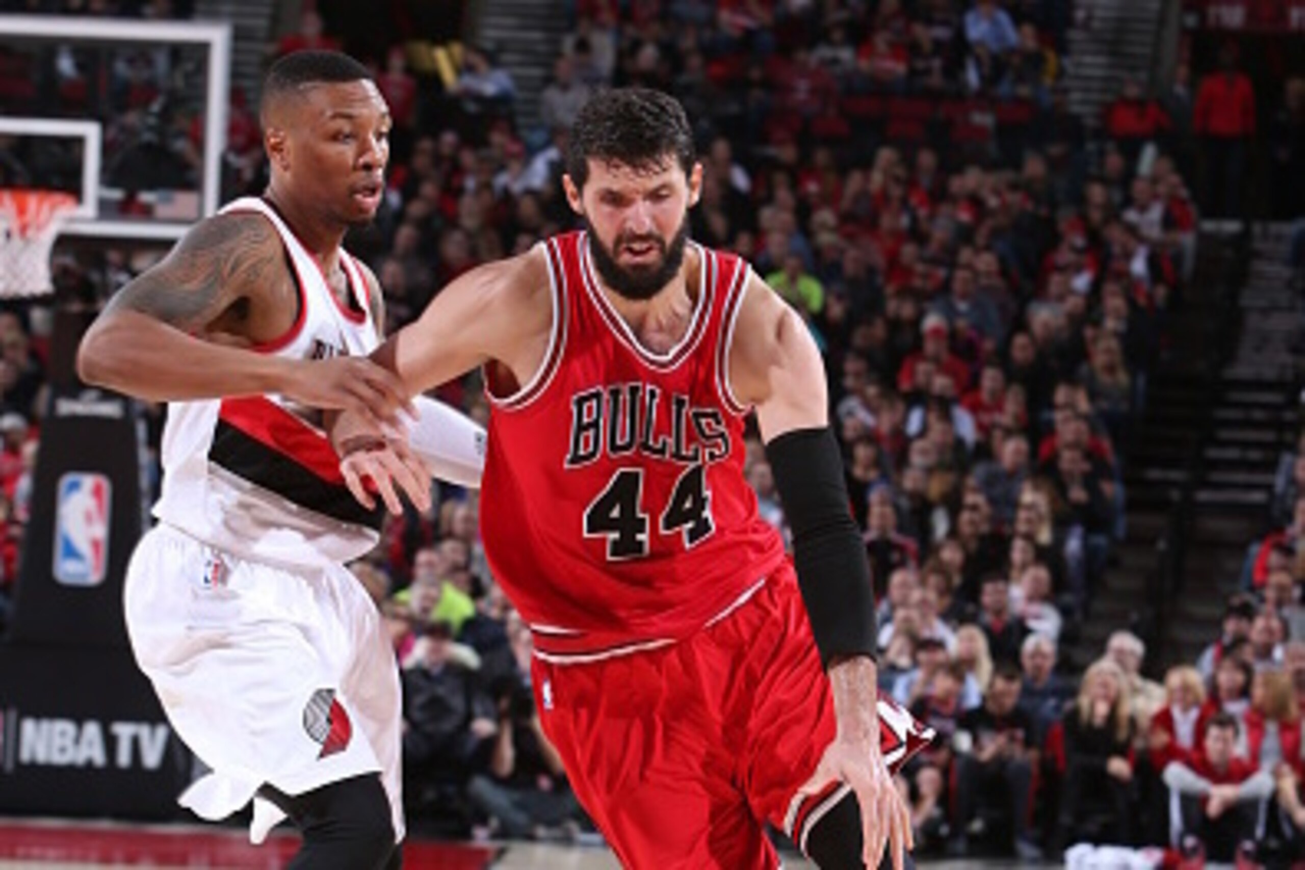 PORTLAND, OR - NOVEMBER 21:  Nikola Mirotic #44 of the Chicago Bulls handles the ball against the Portland Trail Blazers during the game on November 21, 2014 at the Moda Center in Portland, Oregon. NOTE TO USER: User expressly acknowledges and agrees that