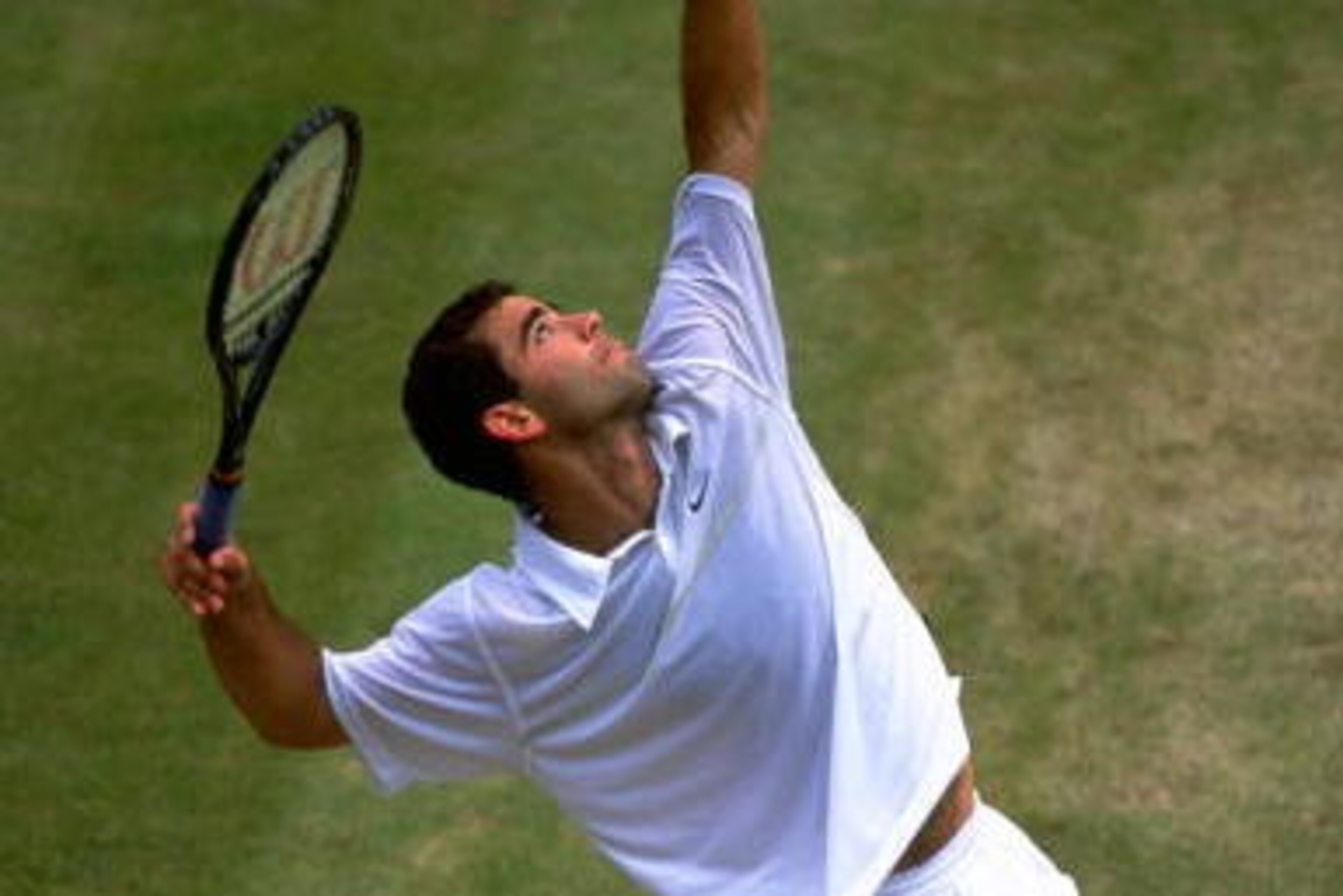 30 Jun 1998: Pete Sampras of the USA serves during the 1998 Wimbledon Championships played at Wimbledon, London, England. \ Mandatory Credit: Mike Hewitt /Allsport 30 Jun 1998: Pete Sampras of the USA serves during the 1998 Wimbledon Championships played at Wimbledon, London, England. \ Mandatory Credit: Mike Hewitt /Allsport
