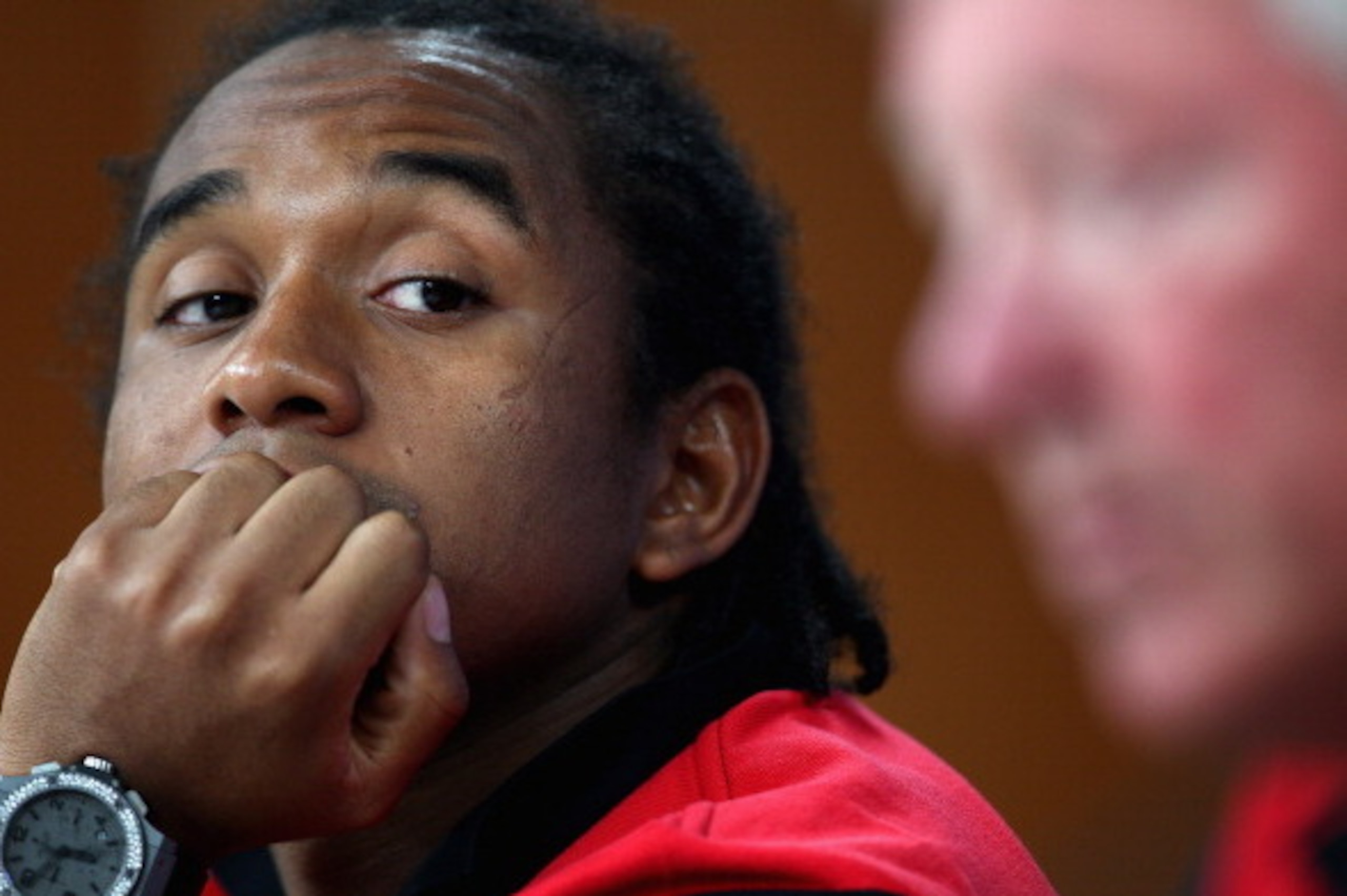 LISBON, PORTUGAL - SEPTEMBER 13:  Anderson of Manchester United looks at manager Sir Alex Ferguson during a press conference ahead of the UEFA Champions League Group C match between SL Benfica and Manchester United at the Estadio da Luz on September 13, 2