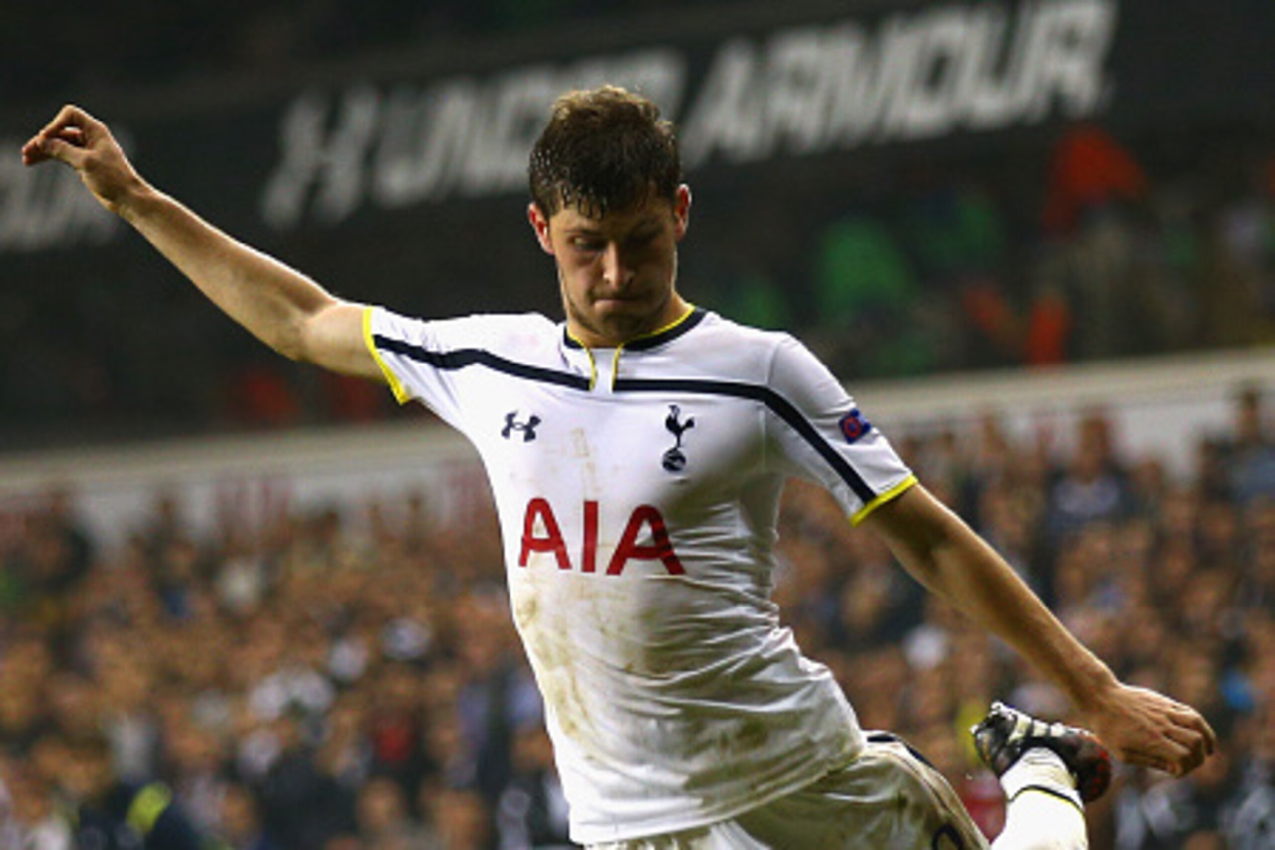 LONDON, ENGLAND - OCTOBER 02:  Ben Davies of Spurs on the ball during the UEFA Europa League Group C match between Tottenham Hotspur FC and Besiktas JK at White Hart Lane on October 2, 2014 in London, United Kingdom.  (Photo by Ian Walton/Getty Images)