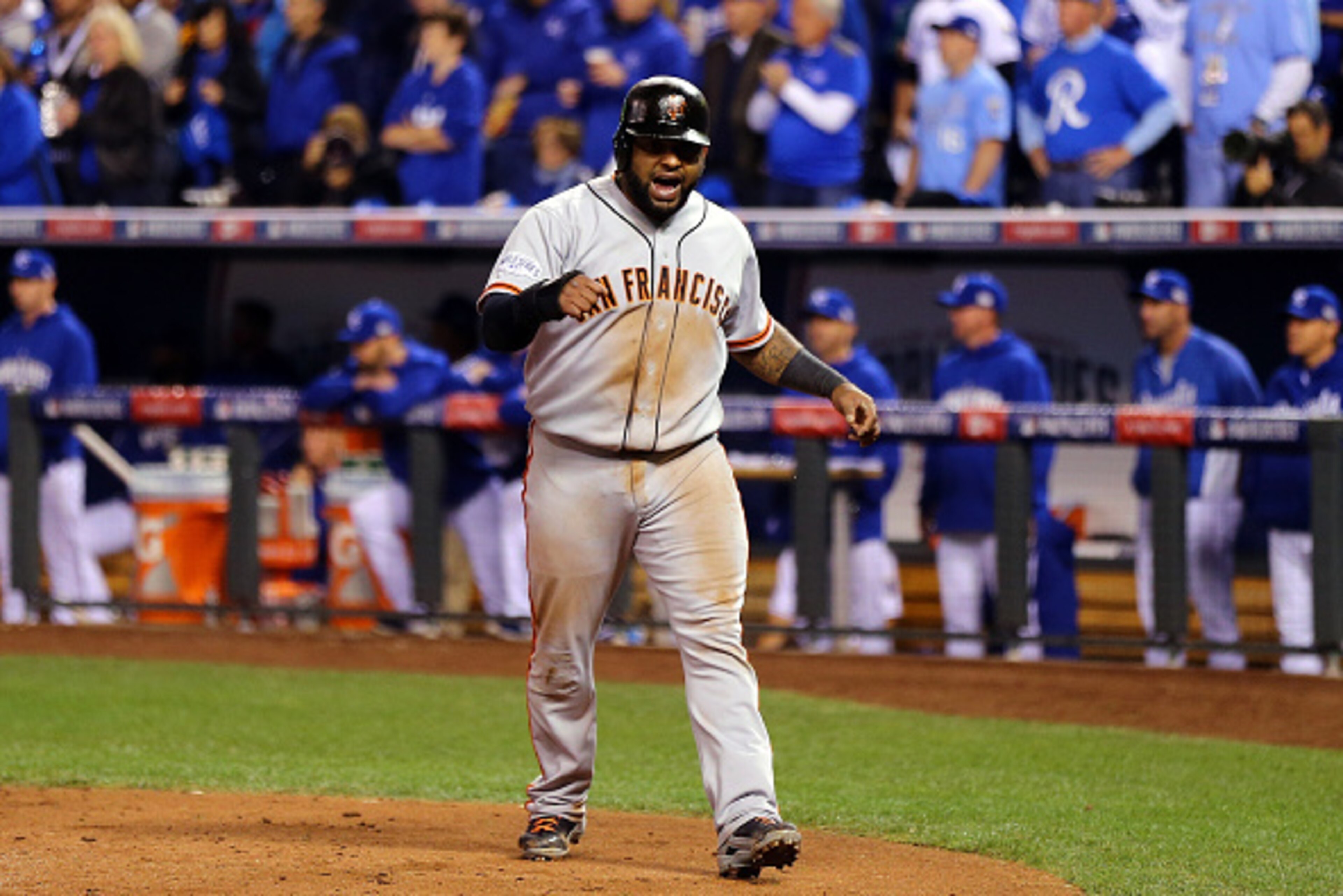 KANSAS CITY, MO - OCTOBER 29: Pablo Sandoval #48 of the San Francisco Giants reacts against the Kansas City Royals during Game Seven of the 2014 World Series at Kauffman Stadium on October 29, 2014 in Kansas City, Missouri.  (Photo by Elsa/Getty Images)