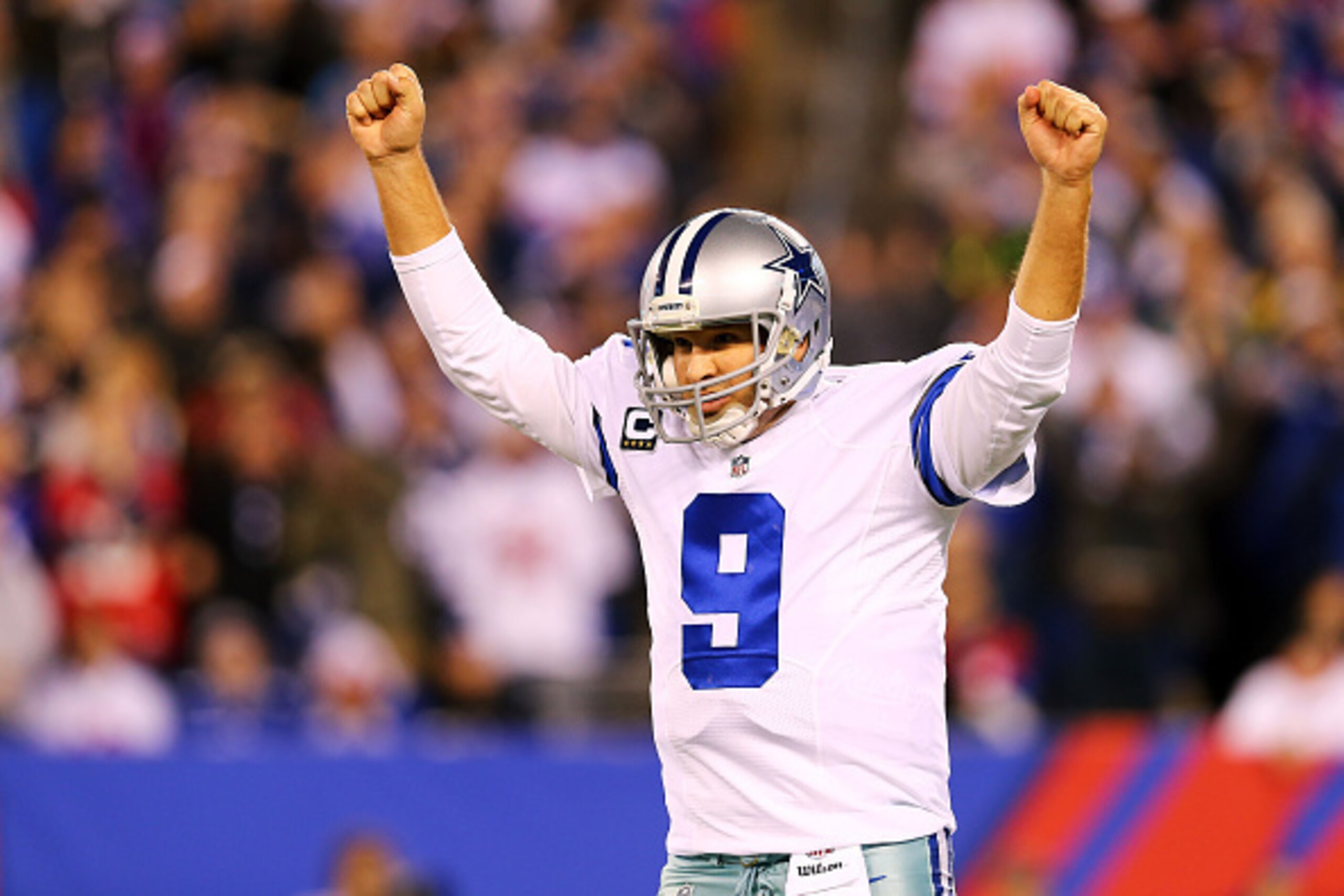 EAST RUTHERFORD, NJ - NOVEMBER 23: Tony Romo #9 of the Dallas Cowboys reacts in the second quarter against the New York Giants at MetLife Stadium on November 23, 2014 in East Rutherford, New Jersey. (Photo by Elsa/Getty Images) EAST RUTHERFORD, NJ - NOVEMBER 23: Tony Romo #9 of the Dallas Cowboys reacts in the second quarter against the New York Giants at MetLife Stadium on November 23, 2014 in East Rutherford, New Jersey. (Photo by Elsa/Getty Images)