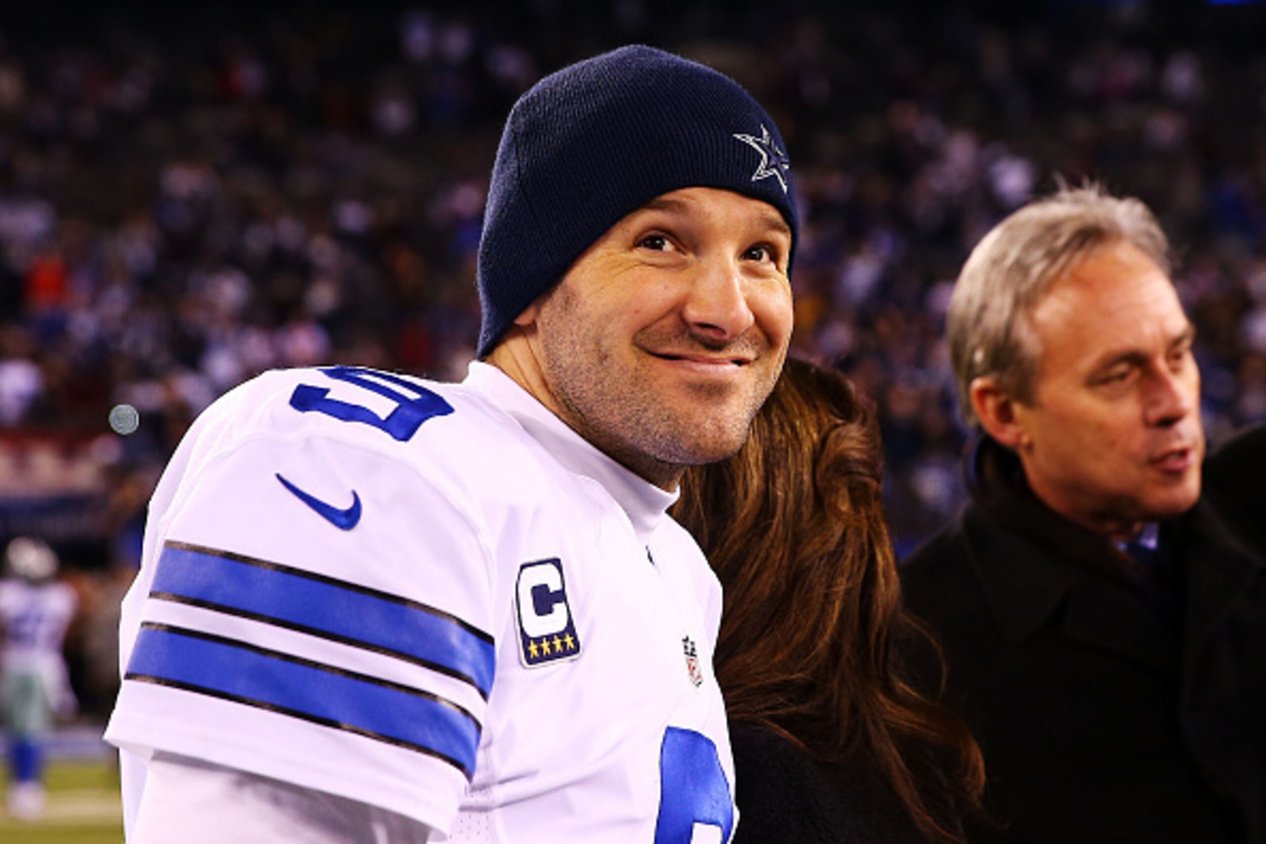 EAST RUTHERFORD, NJ - NOVEMBER 23: Tony Romo #9 of the Dallas Cowboys celebrates after their 31 to 28 win over the New York Giants at MetLife Stadium on November 23, 2014 in East Rutherford, New Jersey. (Photo by Elsa/Getty Images) EAST RUTHERFORD, NJ - NOVEMBER 23: Tony Romo #9 of the Dallas Cowboys celebrates after their 31 to 28 win over the New York Giants at MetLife Stadium on November 23, 2014 in East Rutherford, New Jersey. (Photo by Elsa/Getty Images)