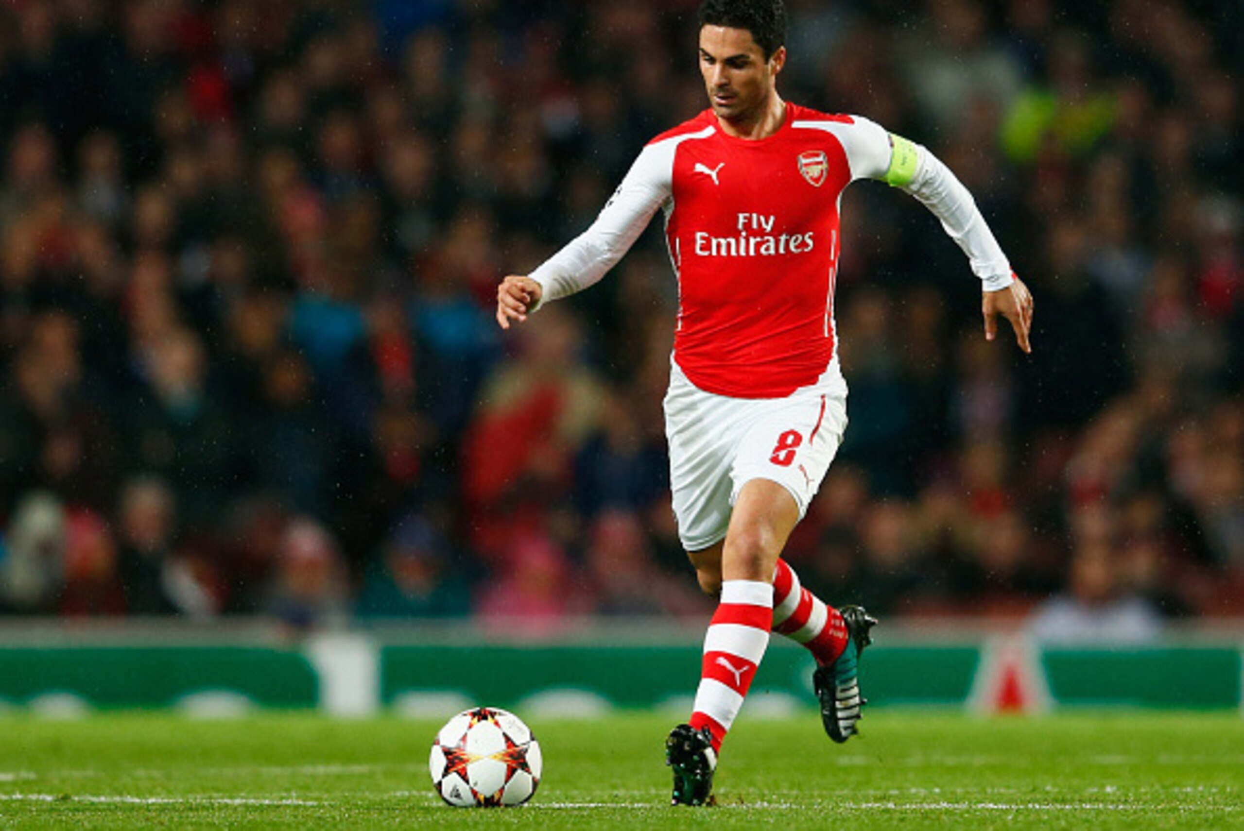 LONDON, ENGLAND - NOVEMBER 04:  Mikel Arteta of Arsenal in action during the UEFA Champions League Group D match between Arsenal FC and RSC Anderlecht at Emirates Stadium on November 4, 2014 in London, United Kingdom.  (Photo by Michael Regan/Getty Images